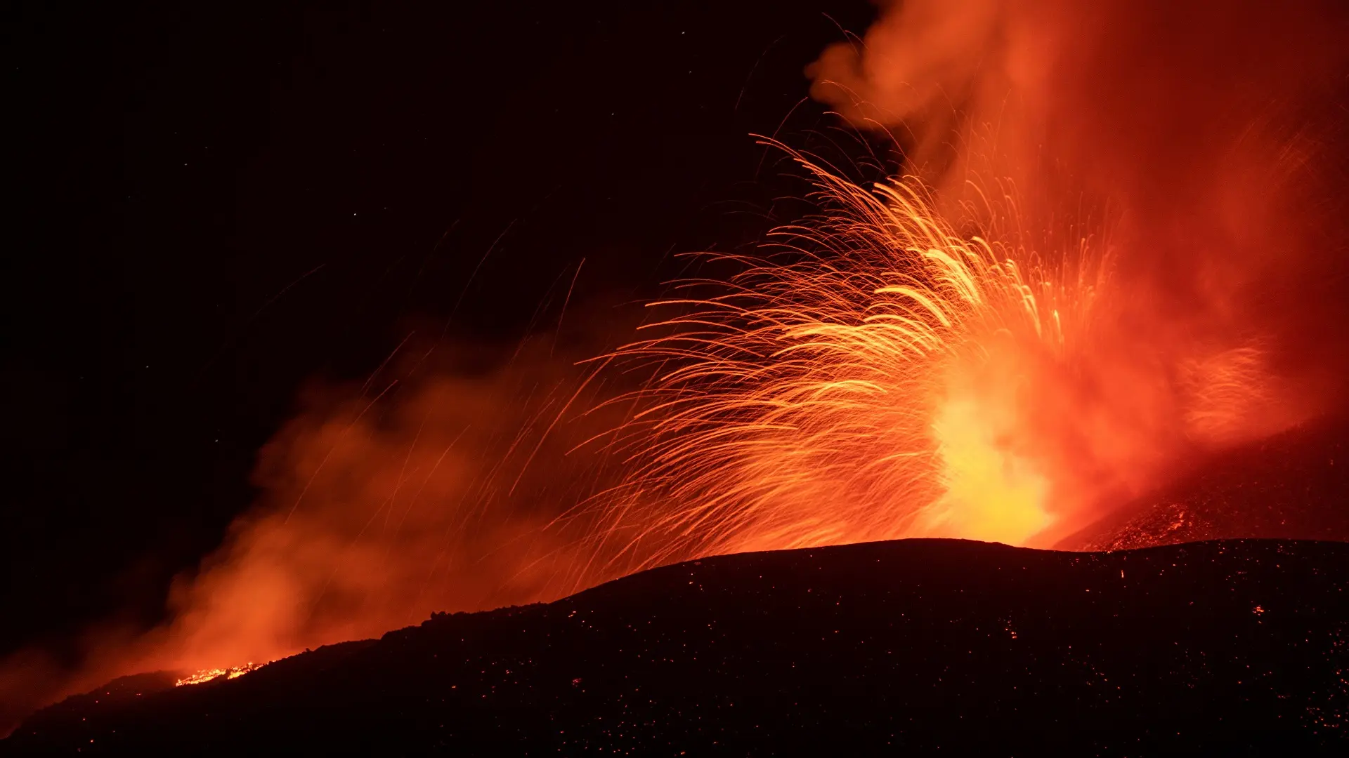 vulkan etna, 15 avg 2024 - foto Reuters-66be5e6634aa2.webp