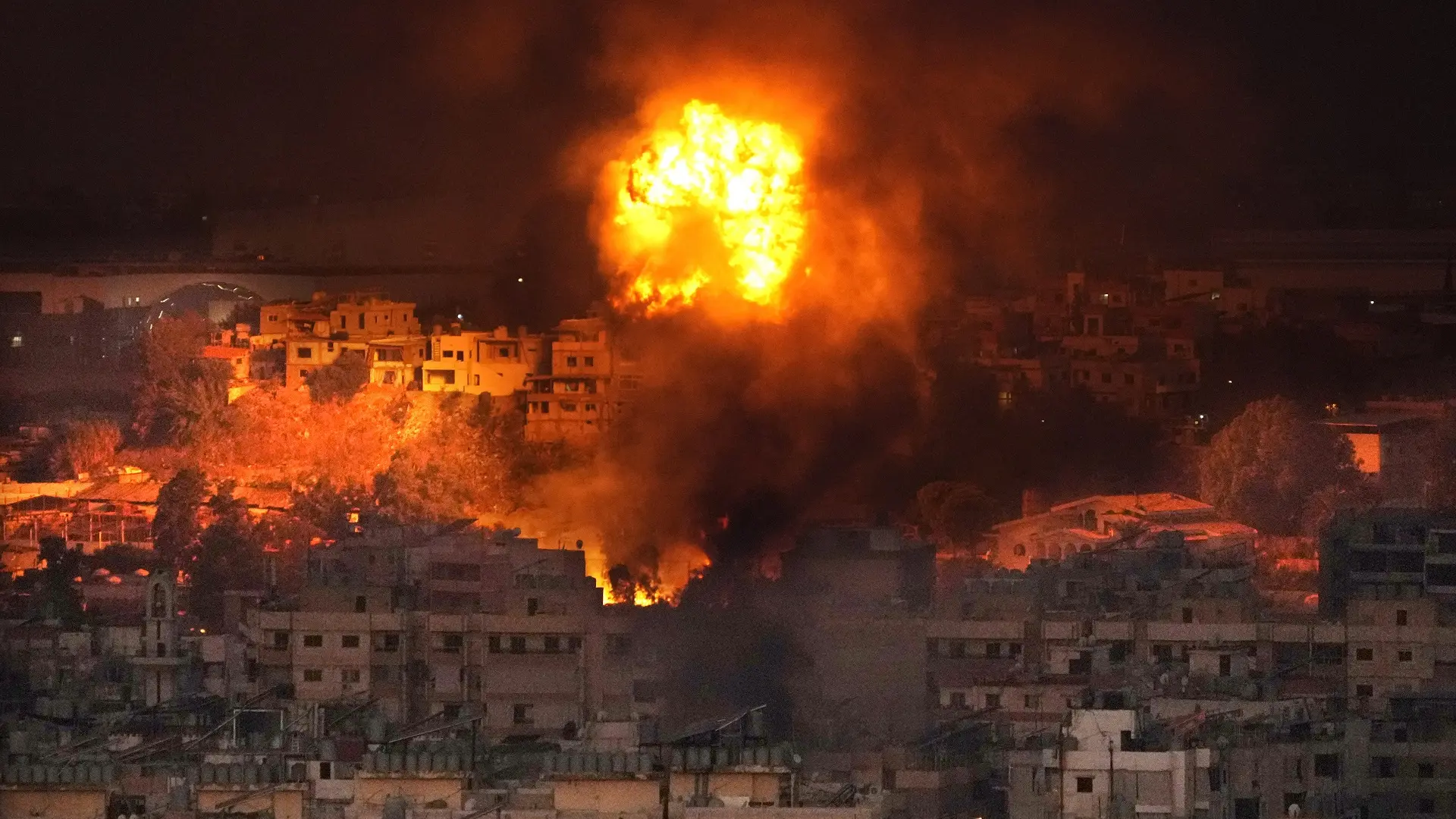 izraelski vazdušni napad na bejrut, liban - 28 sept 2024 - AP Photo Hussein Malla Tanjug-66f7ca18c8100.webp