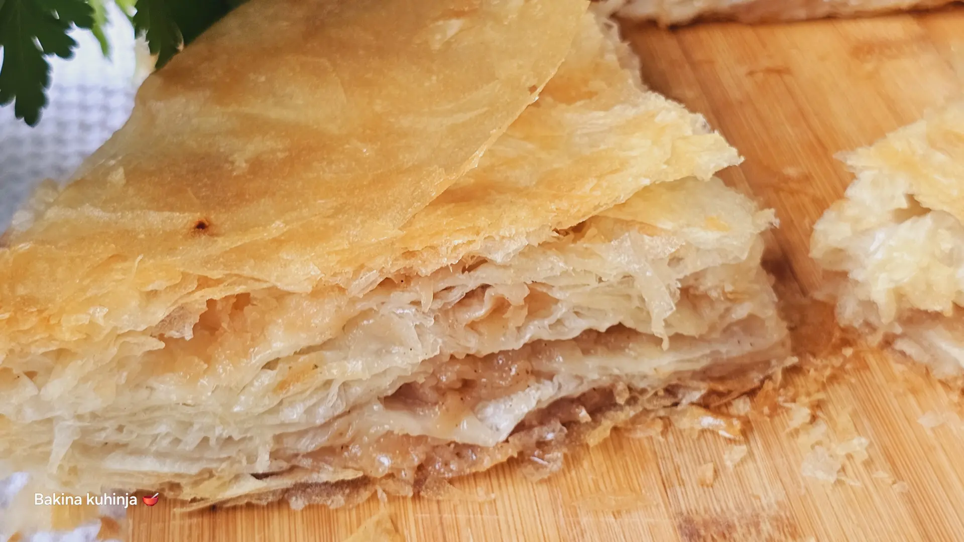 burek sa jabukama, bakina kuhinja 2-67232fc01bb4e.webp