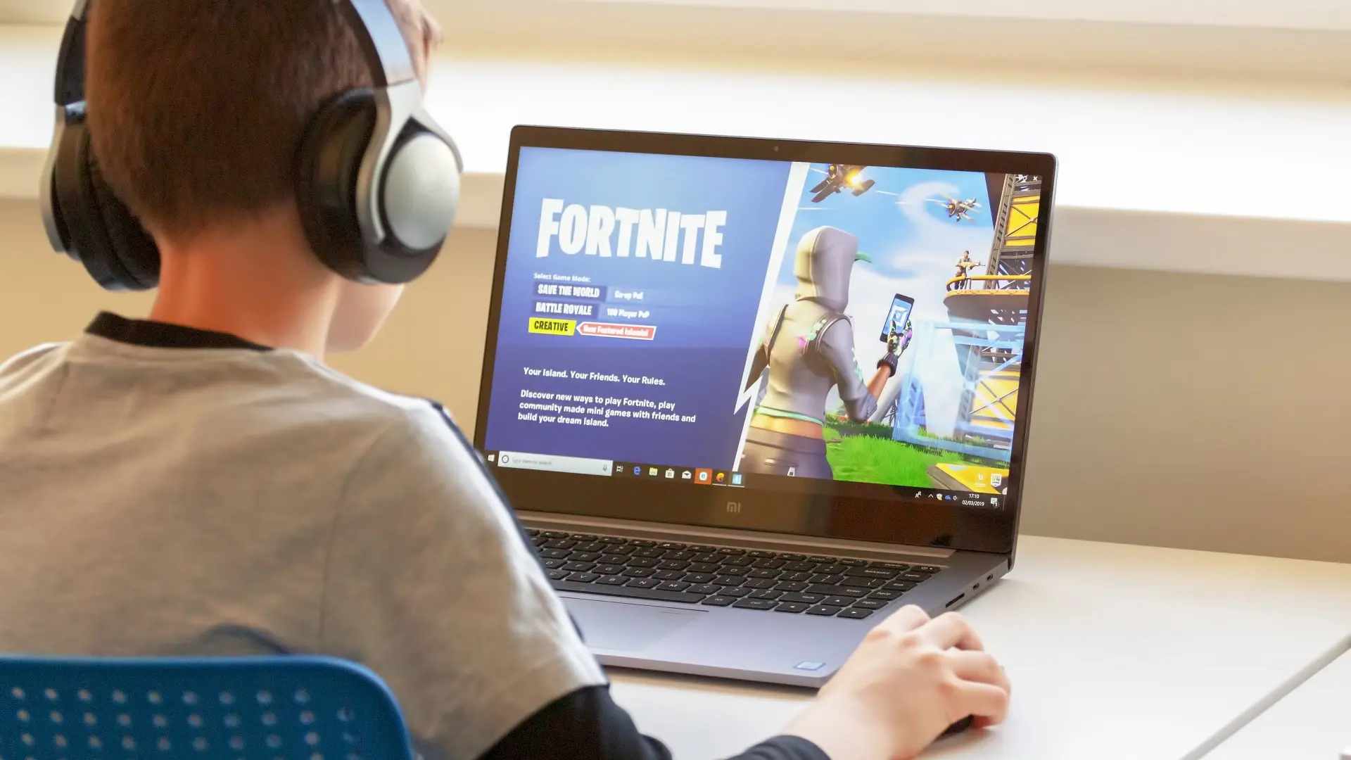 dete, igrice, fortnite - shutterstock_1327561796-66fd0dec185c1.webp