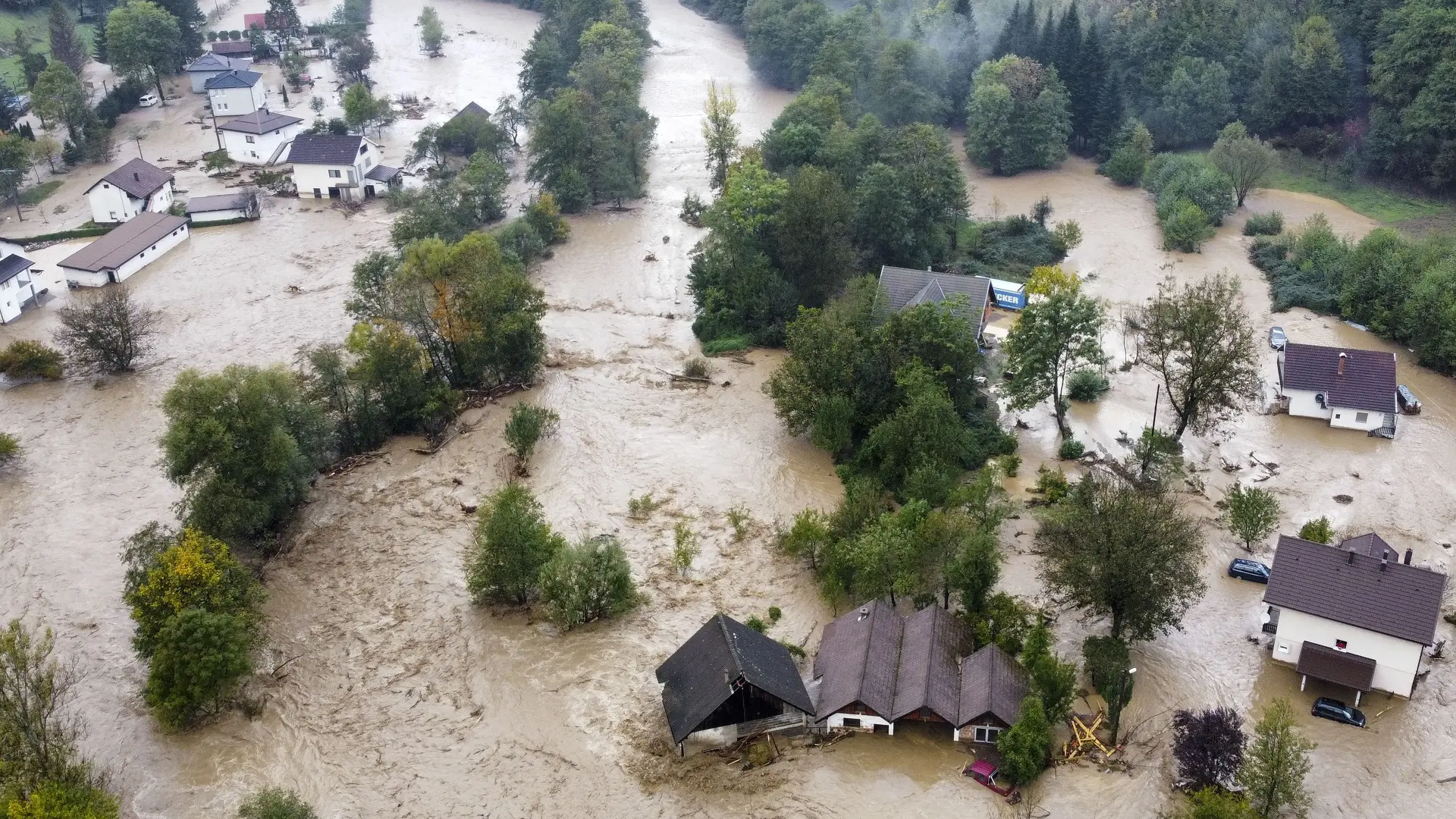 fojnica, poplava poplave u bosni i hercegovini, federacija bih - 4 okt 2024 - AP Photo Robert Oroz Tanjug-6702320ca53fe.webp