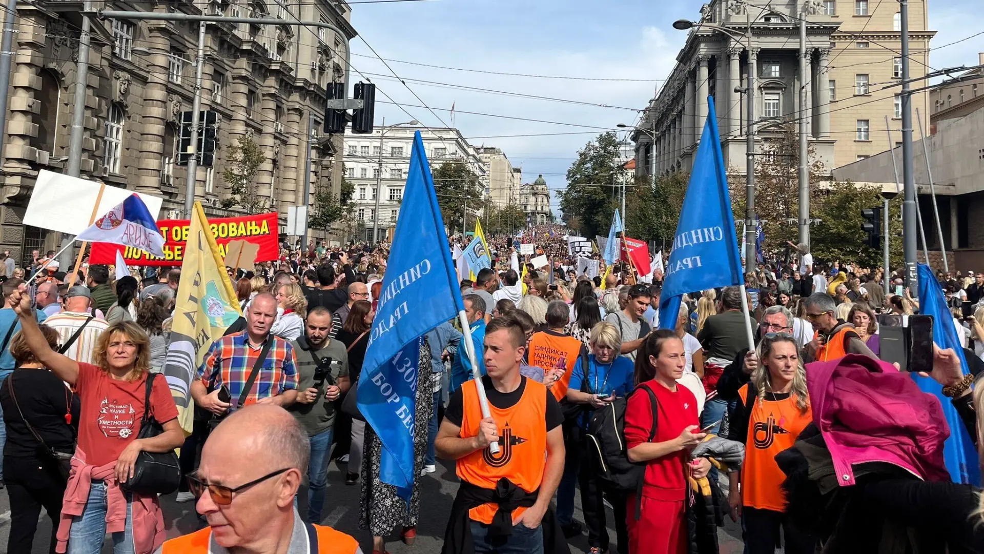 prosvetari protest-66fd3dd6b7634.webp