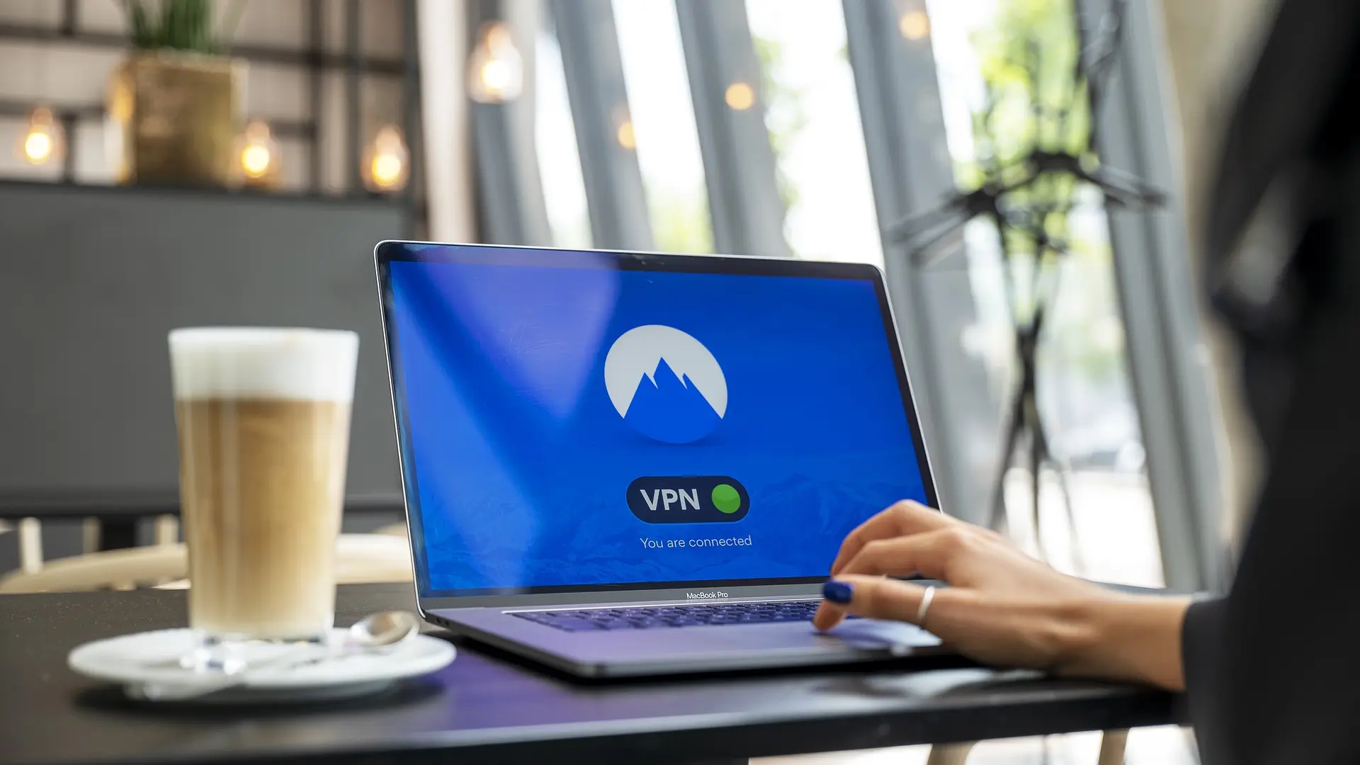 VPN kompjuter laptop pixabay-673f44ac1c887.webp