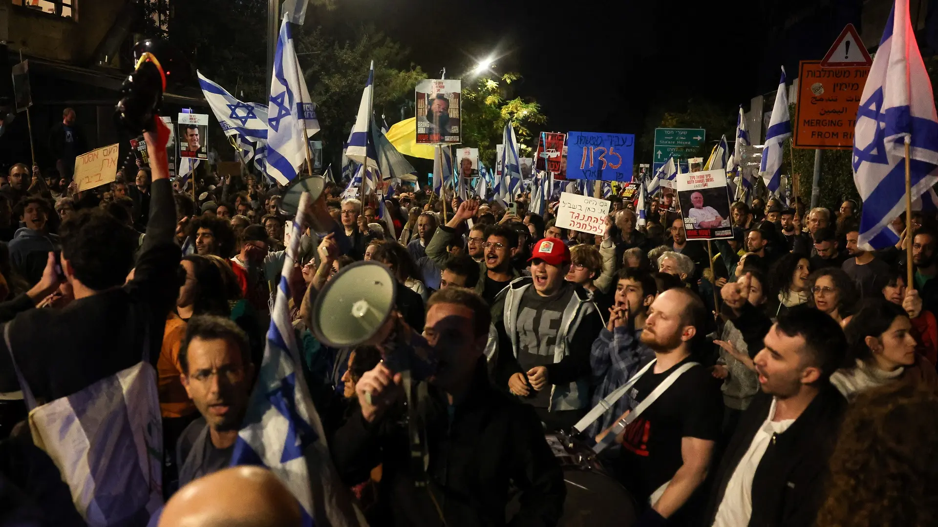 demonstranti ispred rezidencije benjamina netanijahua u jerusalimu, jerusalim, demonstracije - 5 nov 2024 - Reuters (2)-672a9afcf0a93.webp