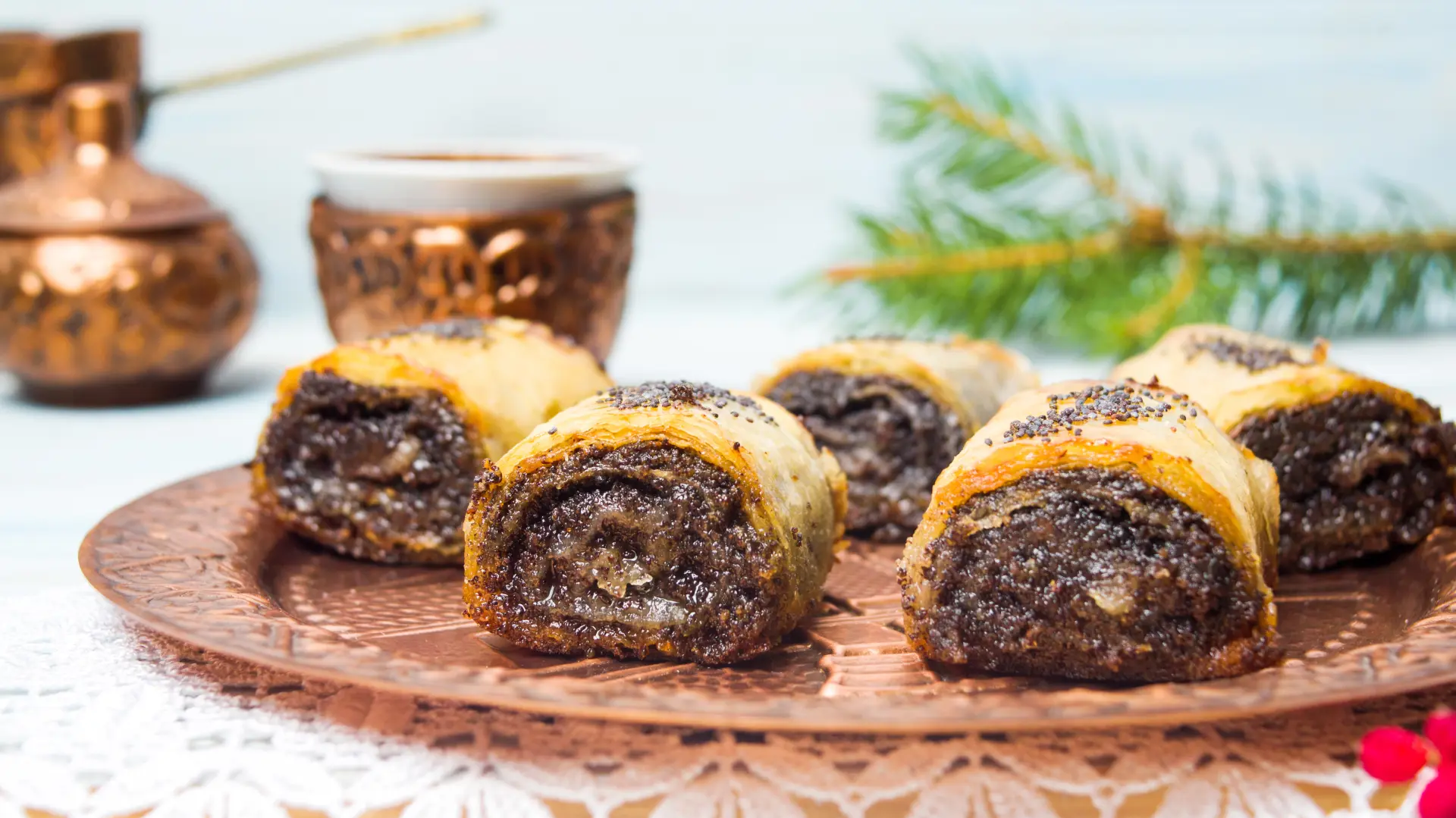 shutterstock_ baklava sa makom-673b279706d6c.webp