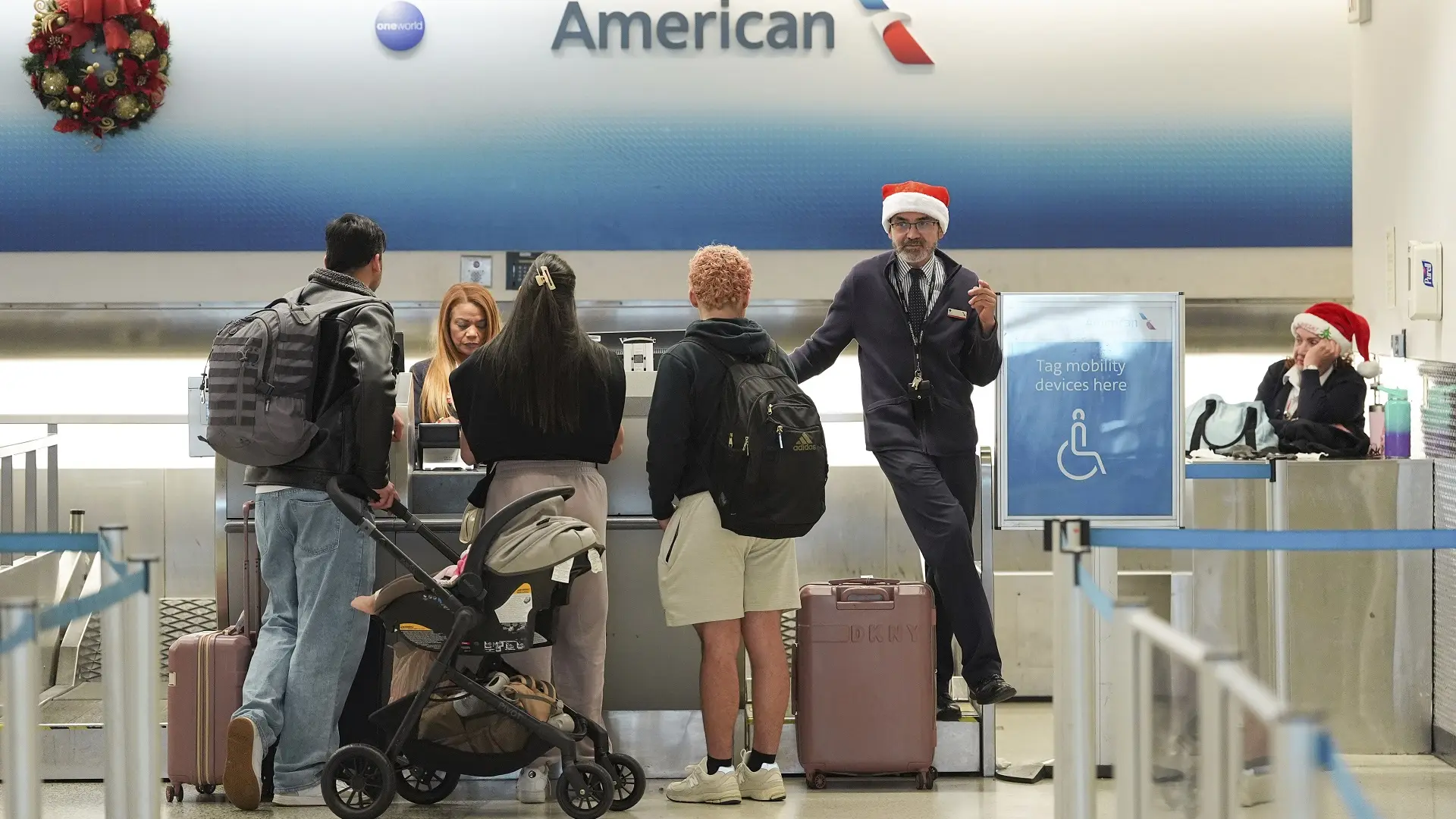 amerikan erlajns, american airlines, božić - 24 dec 2024 - AP Photo Rebecca Blackwell-676ad9075b590.webp