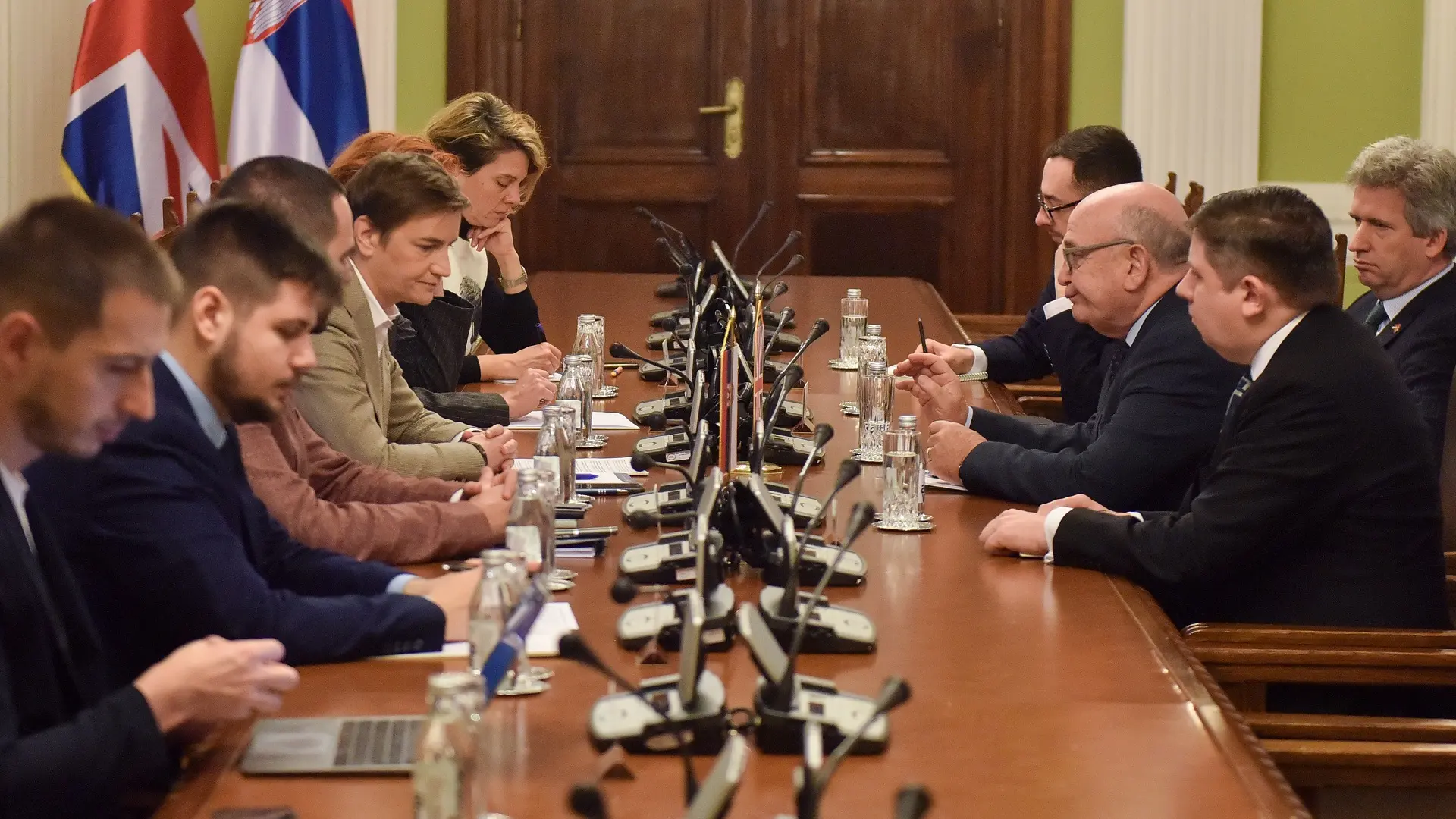 ana brnabić, stjuart pič - 18 dec 2024 - TANJUG NARODNA SKUPŠTINA REPUBLIKE SRBIJE PEĐA VUČKOVIĆ-6762d49372e24.webp