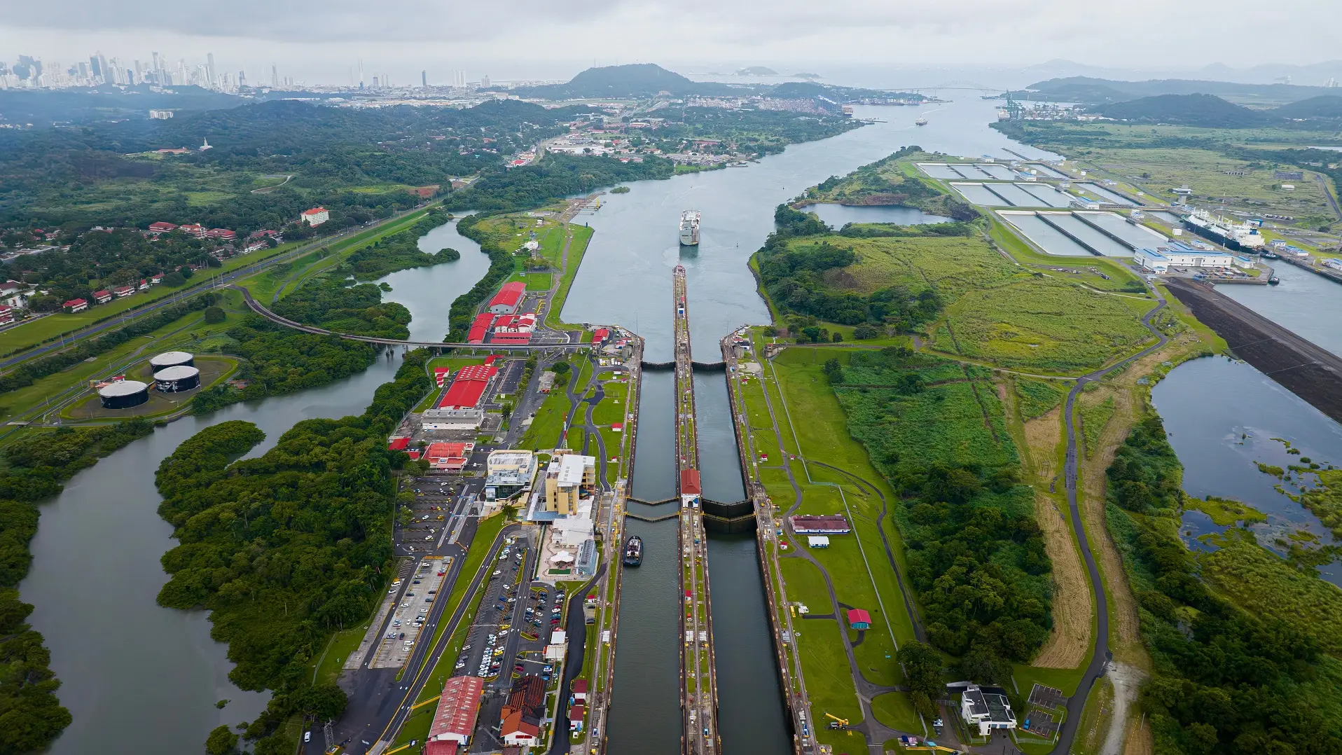 panamski kanal - shutterstock_2411655539-67681cdda5a41.webp