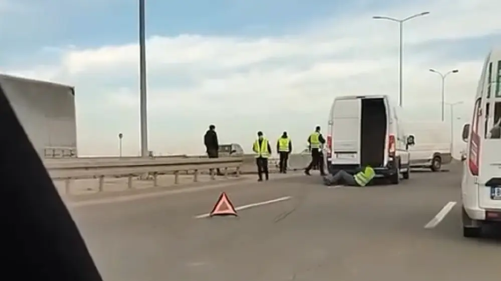 saobraćajna nesreća na pupinovom mostu - Printscreen Instagram moj_beograd-679778831e9a2.webp