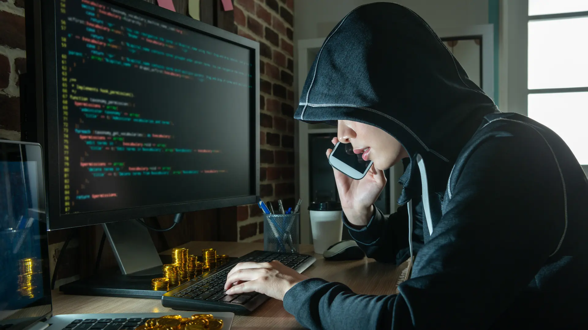shutterstock_ haker dark web ucenjivač iznuda novca sumnjivo lice lopov kriminal mafija-6796763ec5825.webp