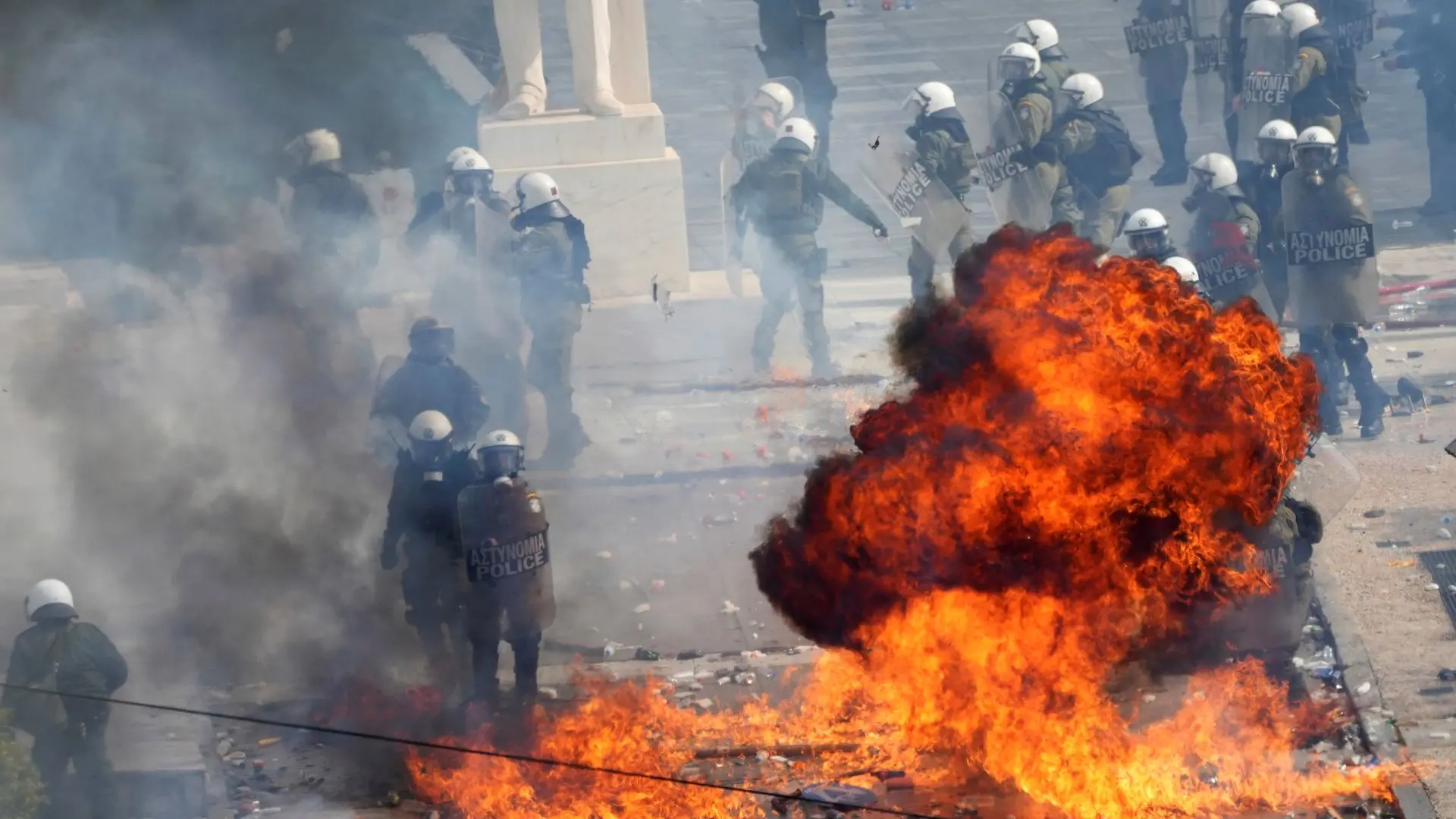Neredi, Atina, protesti u Atini - tanjug- AP PhotoThanassis Stavrakis-67c1ac80d9e56.webp