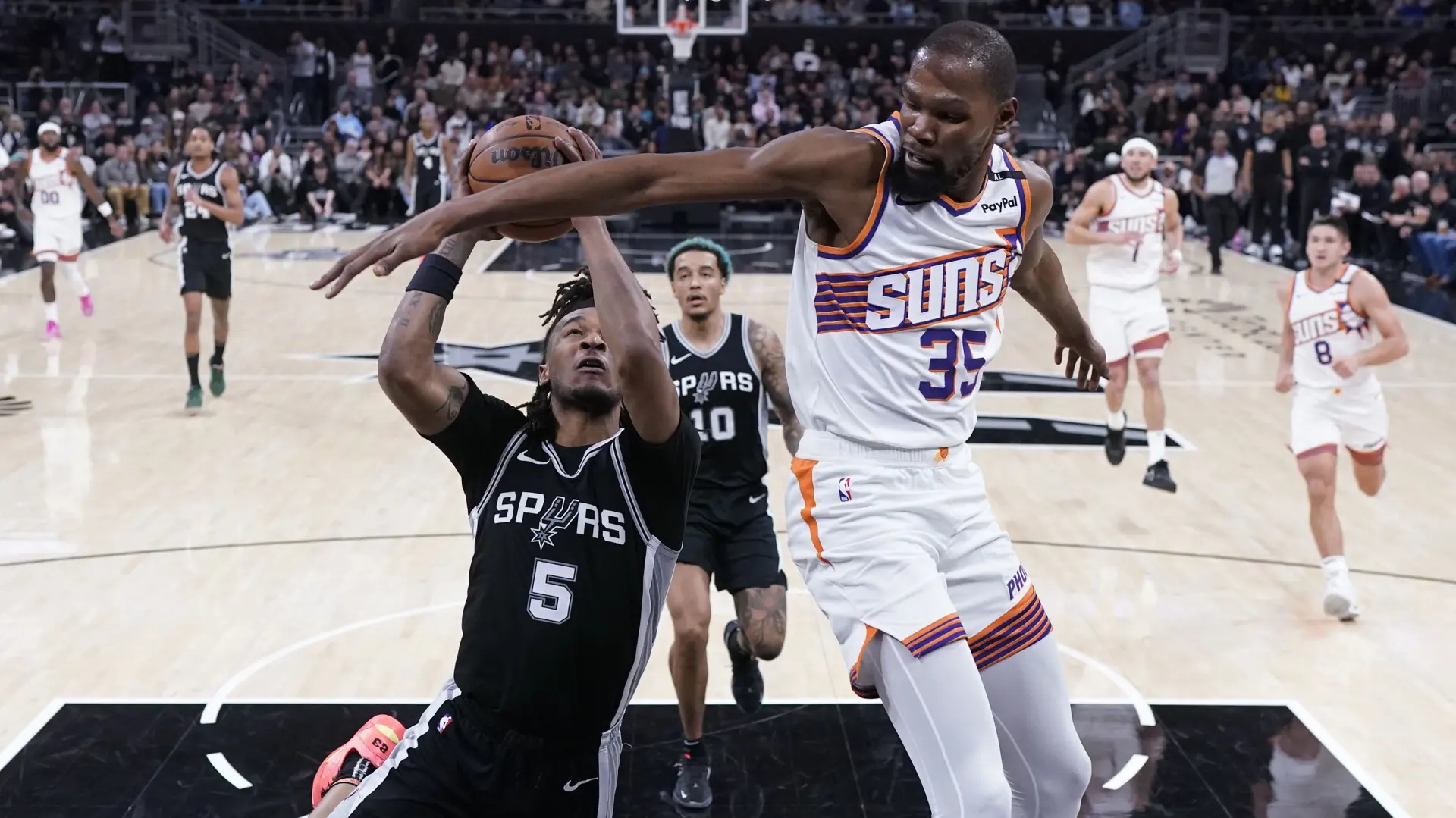 Tan2025-02-2105122812_9 nba finiks san antonio kevin durent AP PhotoEric Gay-67b84439c210c.webp