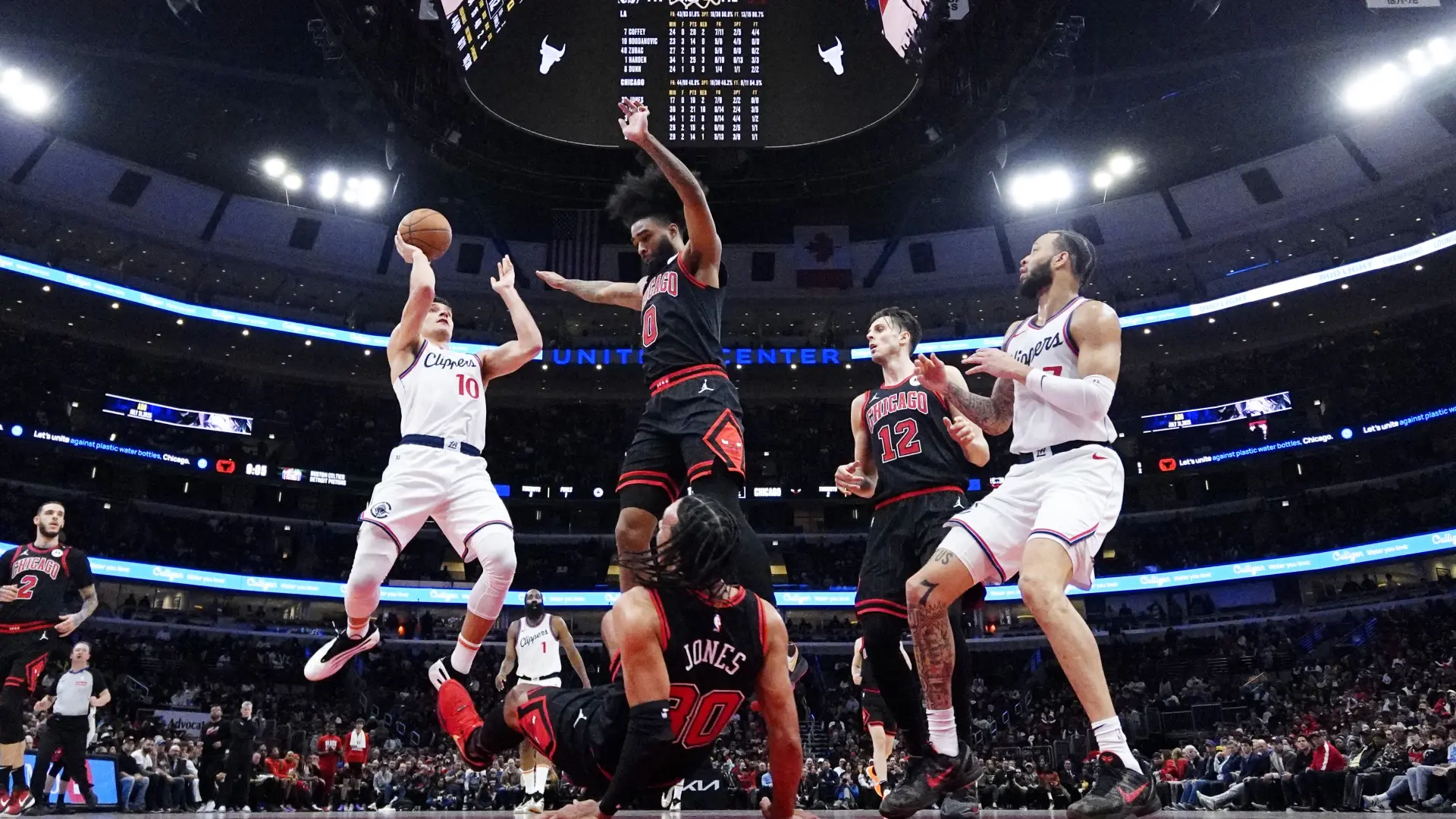 bogdan bogdanović la klipers čikago AP PhotoNam Y. Huh tanjug-67c01a12d1fff.webp