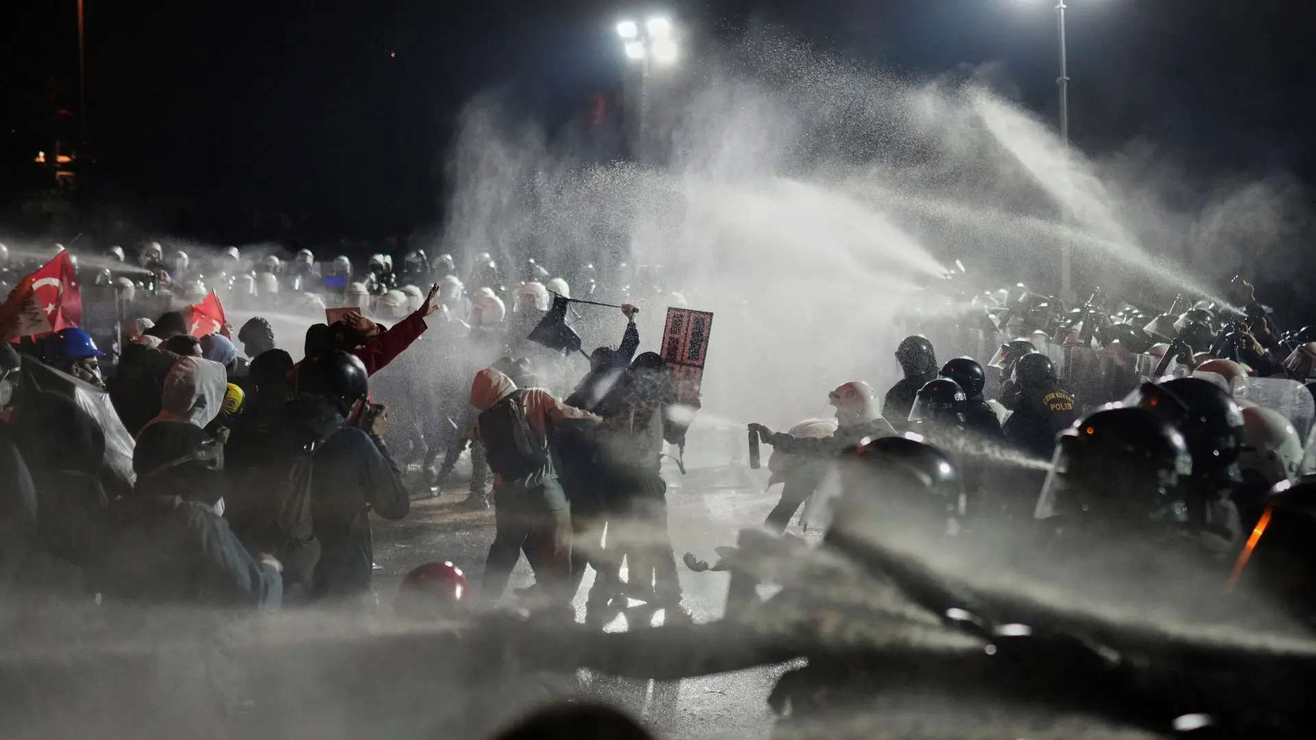 Istanbul, protest, vodeni top - Tanjug - AP PhotoFrancisco Seco-67e1876d2913a.webp