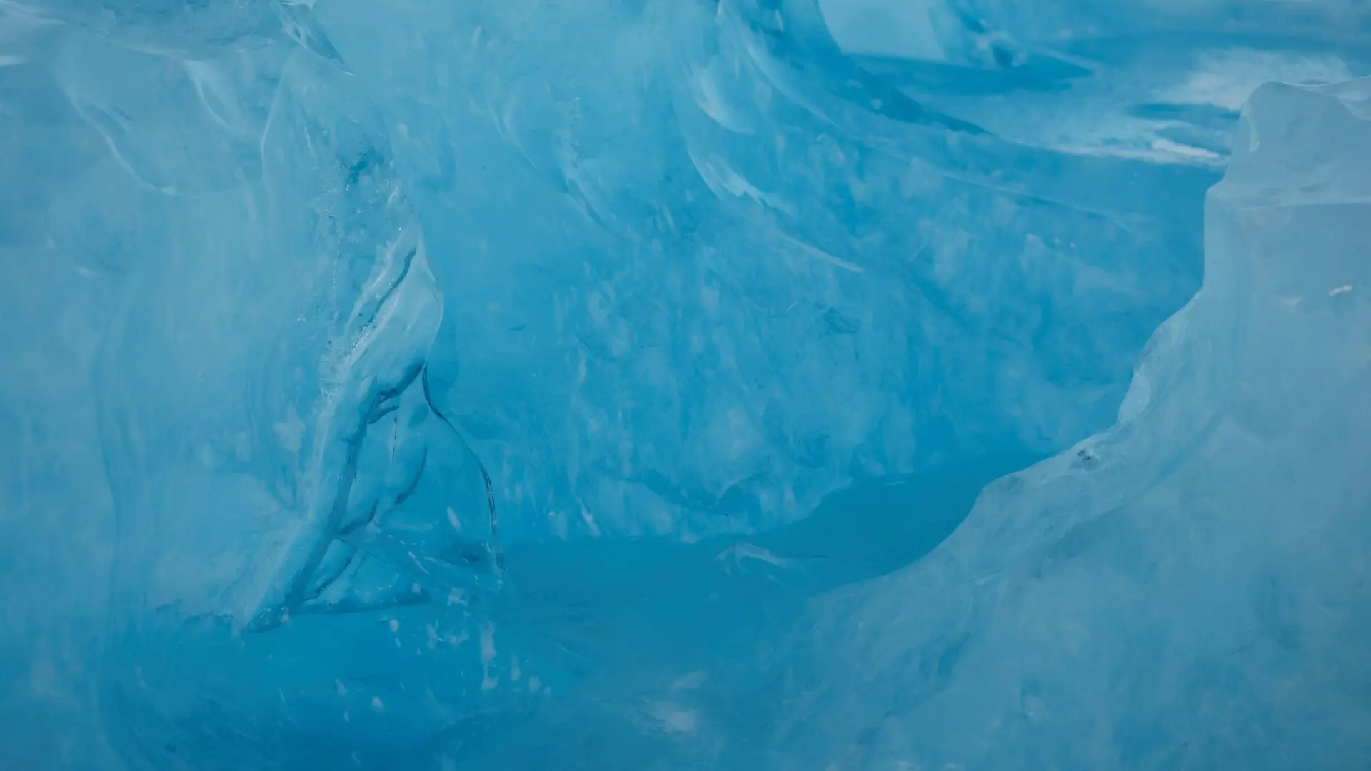Ledeni breg, santa leda-REUTERSSarah Meyssonnier-2025-02-10T120207Z_1386247012_RC20RCA5LM29_RTRMADP_3_GREENLAND-GLACIER-67c70228c0500.webp