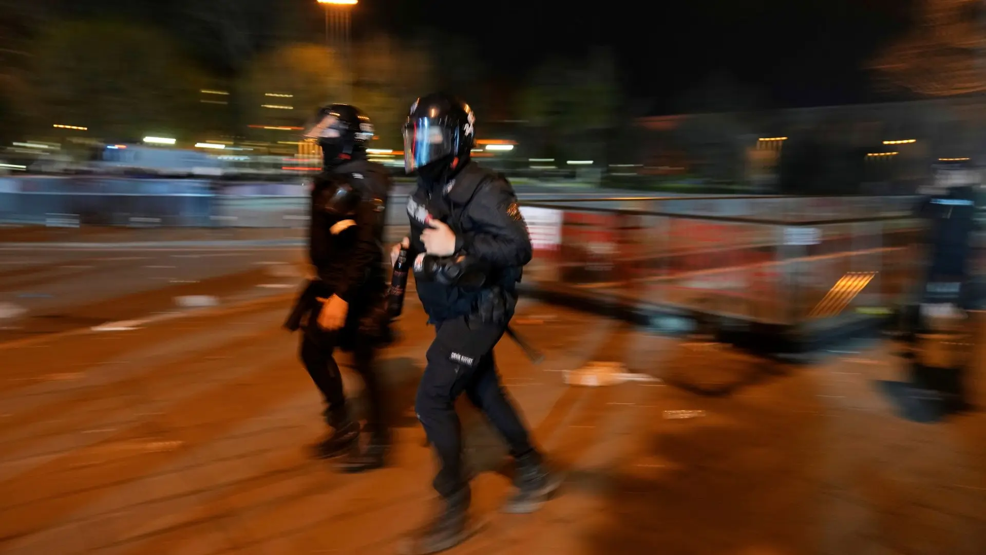 Turska policija - Tanjug - AP PhotoKhalil Hamra-67e2ca47e0331.webp