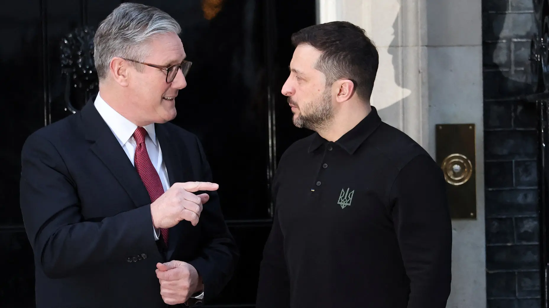 kir starmer, volodimir zelenski - 1 mart 2025 - REUTERS-67c42e4697af4.webp