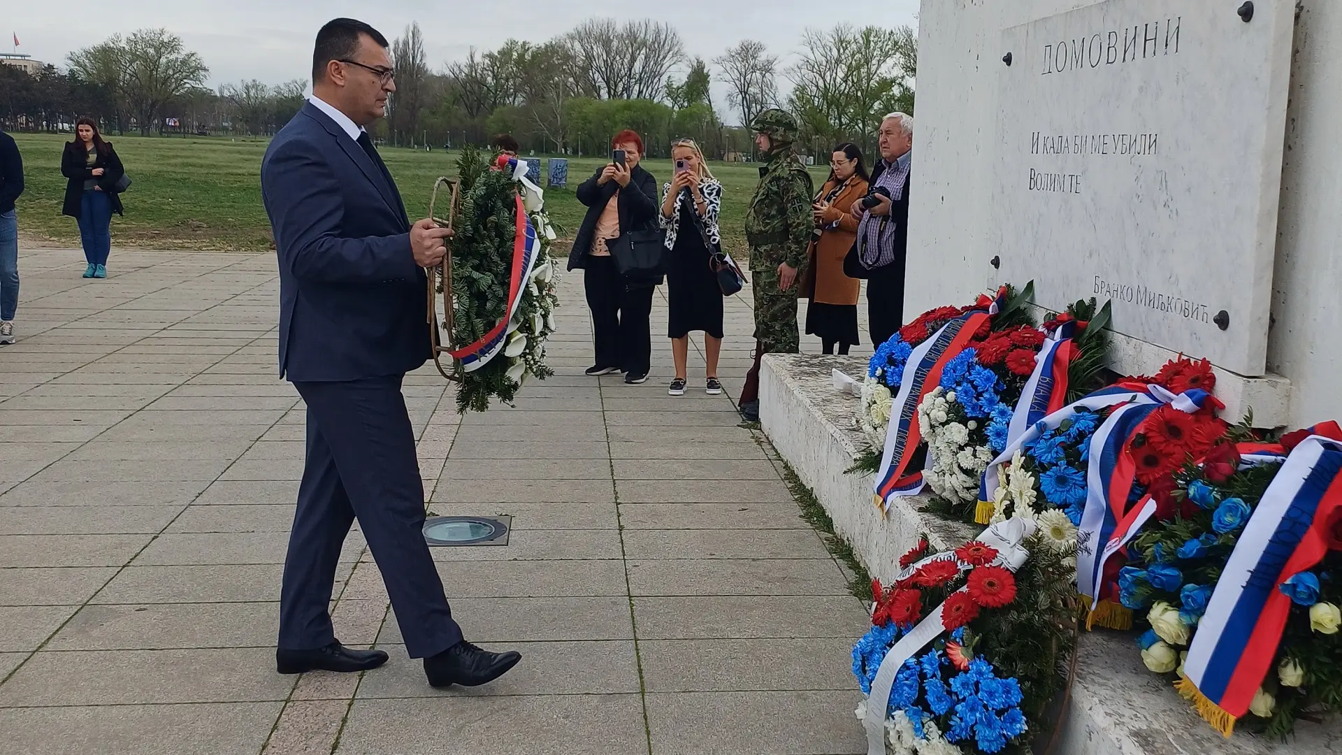 polaganje venaca kod spomenika večna vatra, obeležavanje 26. godišnjice početka NATO bombardovanja, 24 mart 2025 - TANJUG BEOINFO (2)-67e15ca6c0634.webp