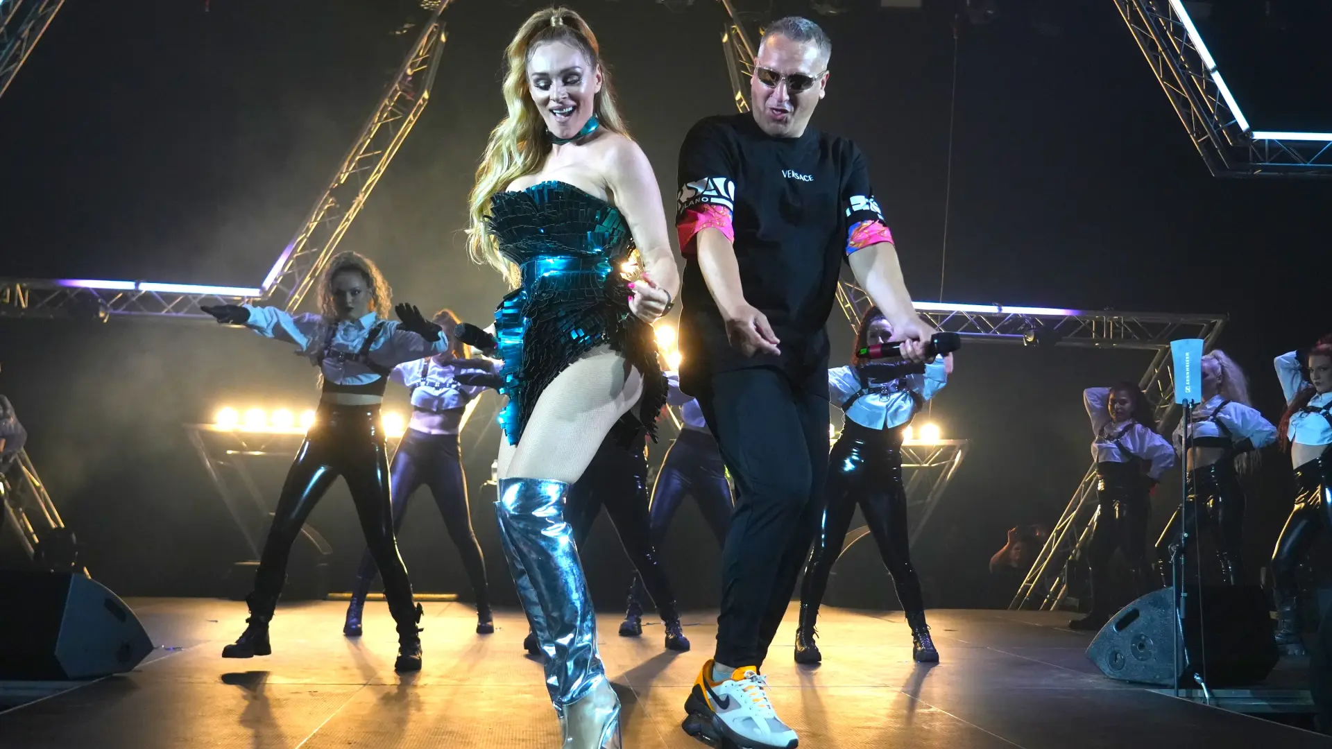 Antonio AhelATAImages anabela atijas gagi đogani fanki dži funky g 3-680e0e56dfed6.webp