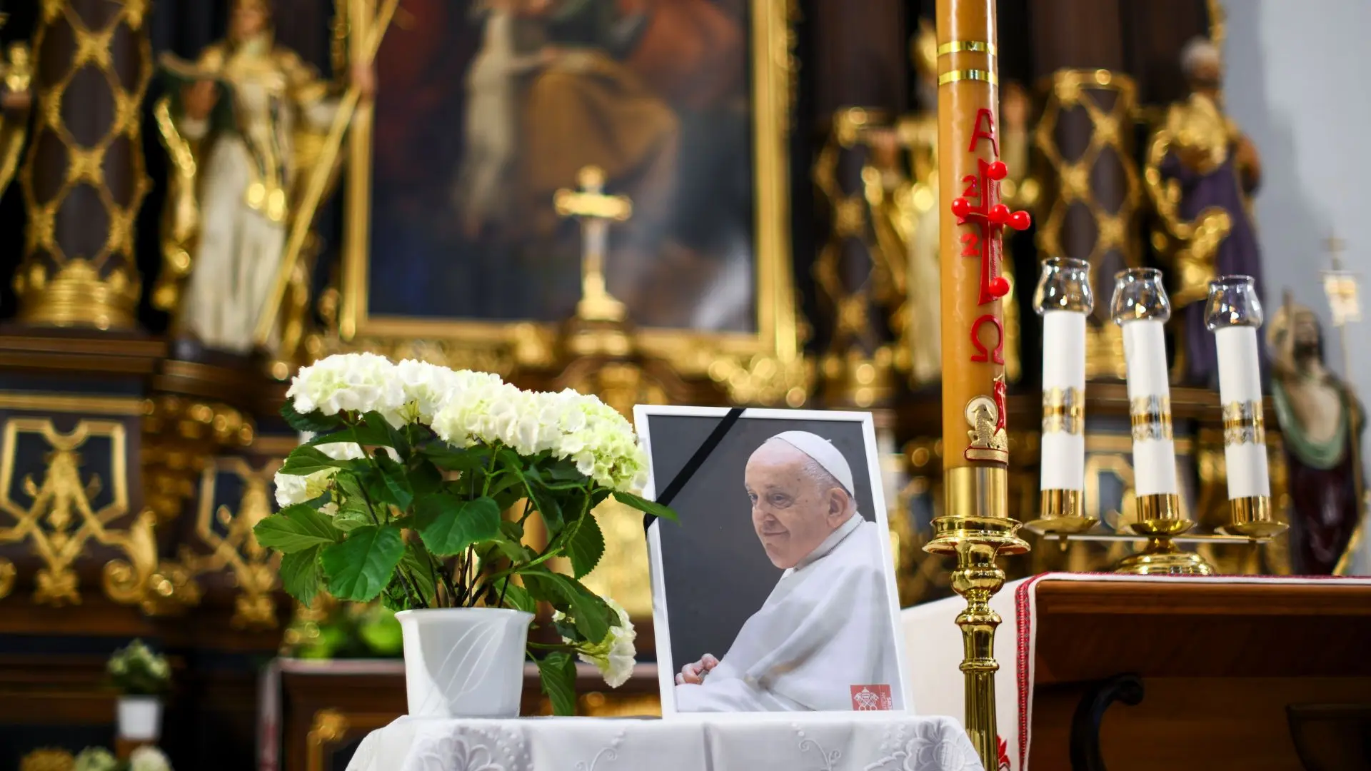 Papa Franja - Tanjug - Zsolt CzeglediMTI via AP-680b8352cf530.webp