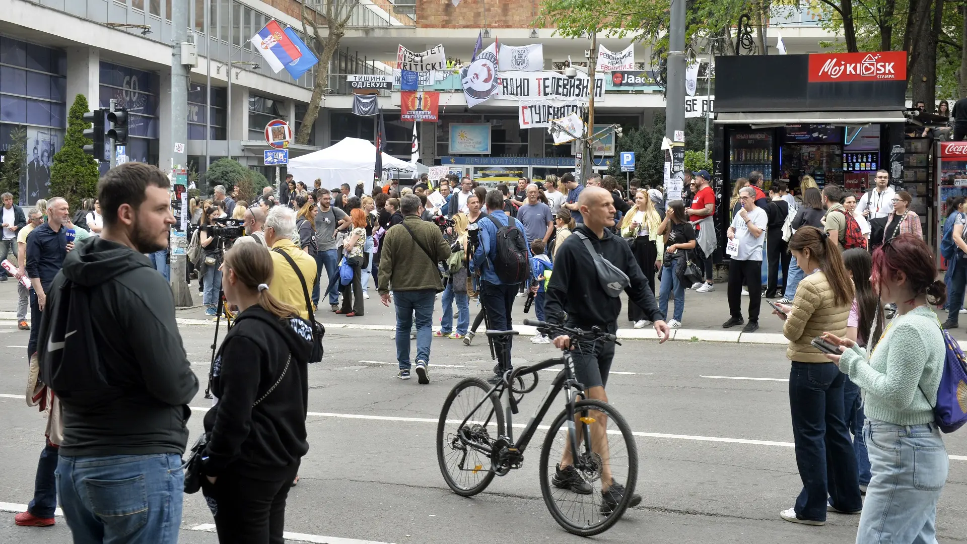 blokada rts, 17 april 2025 - TANJUG RADE PRELIĆ-6801f10238727.webp