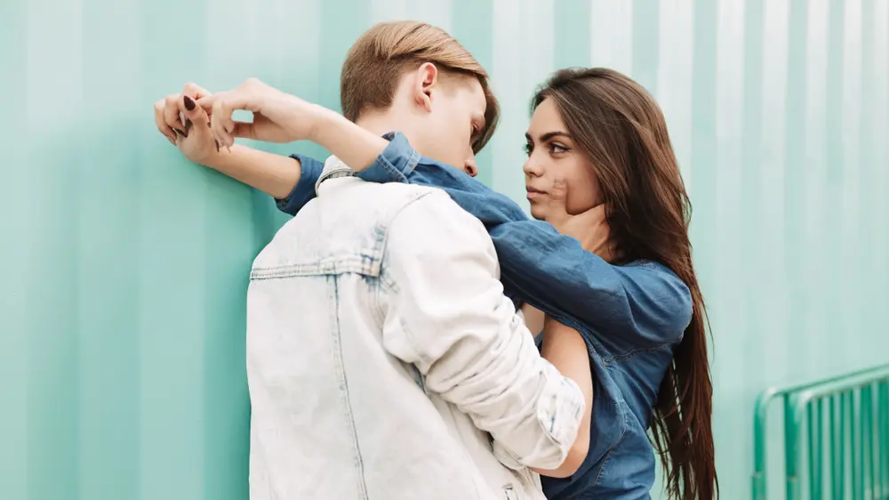 par, ljubav, ljubavni - shutterstock-garetsworkshop-680d3bb886e8f.webp