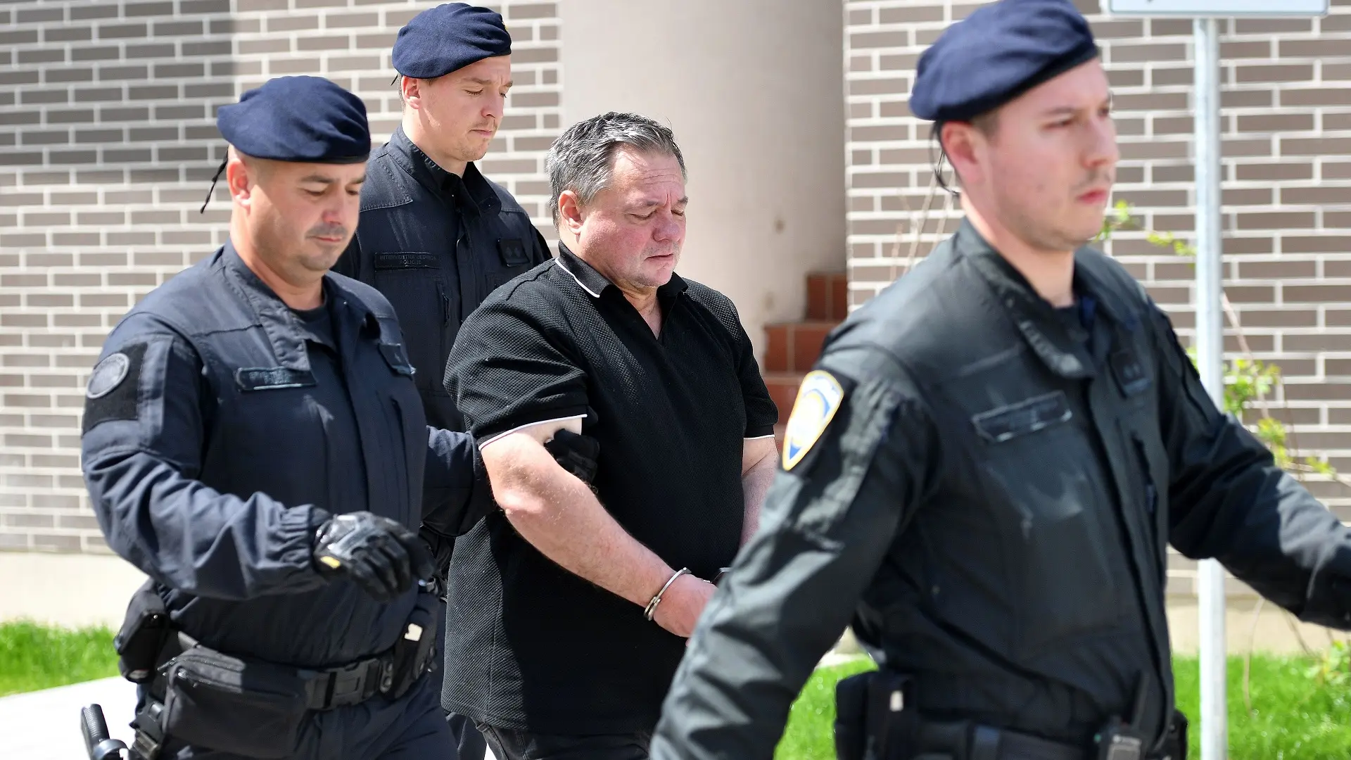 privođenje sveštenika župnika zbog sumnje da je seksualno zlostavljao maloletne dečake maloletnike, hrvatska,čakovec - 30 april 2025 - Vjeran Zganec Rogulja PIXSELL (2)-681221ae0c757.webp