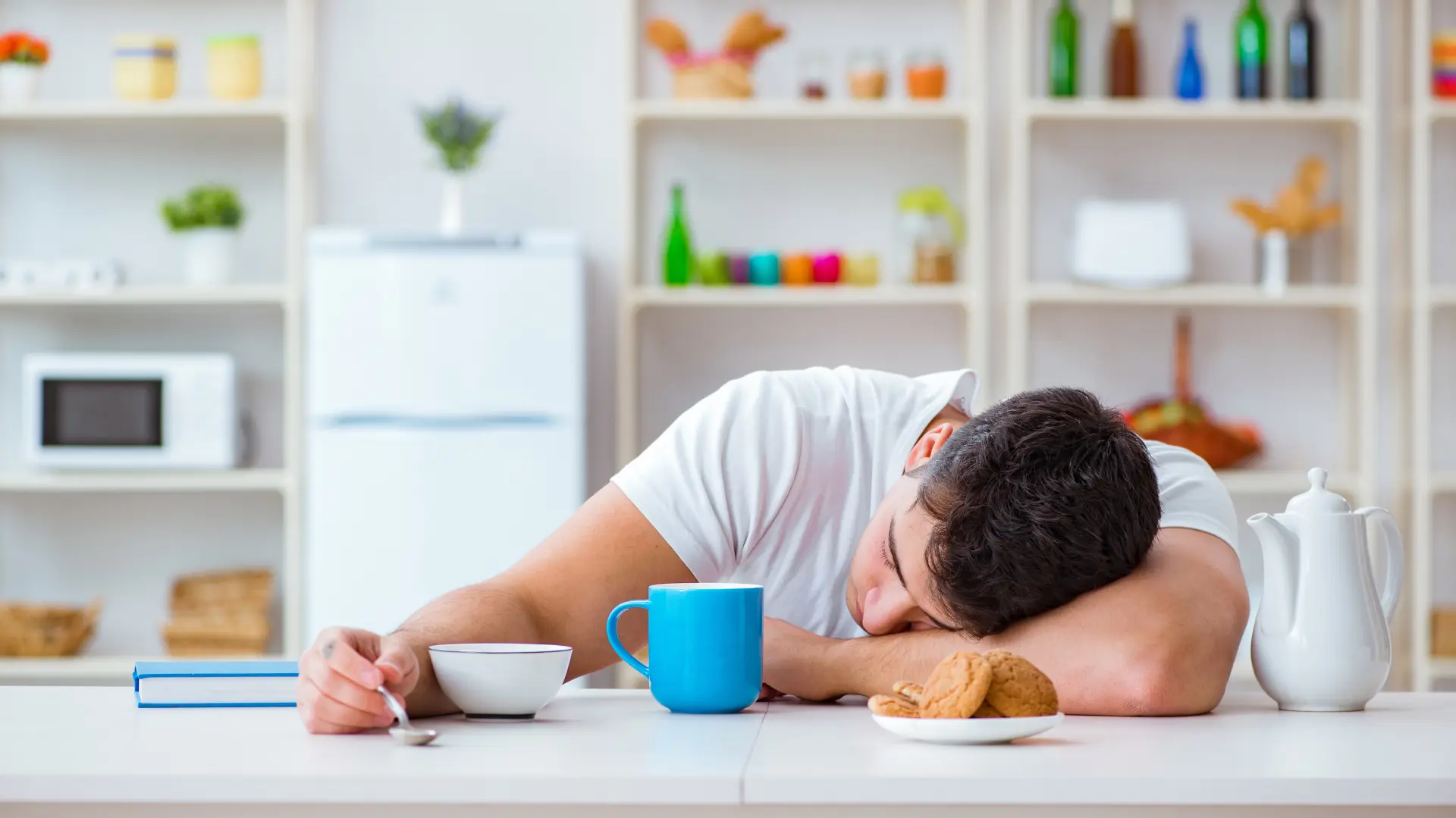 shutterstock umor hrana doručak spavanje pospanost pritisak-67f62bdd99f48.webp