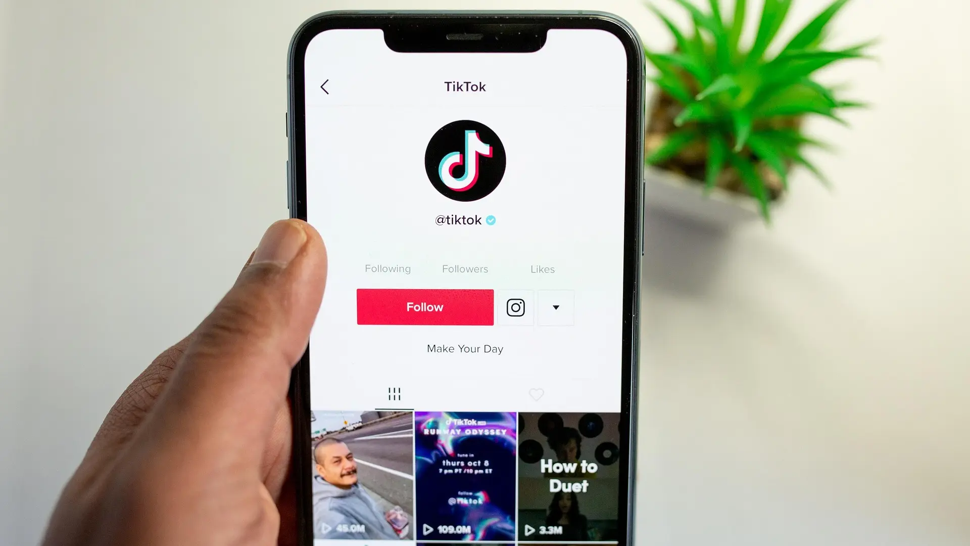 aplikacija tiktok telefon drustvene mreze pixabay-682d7054af8a9.webp