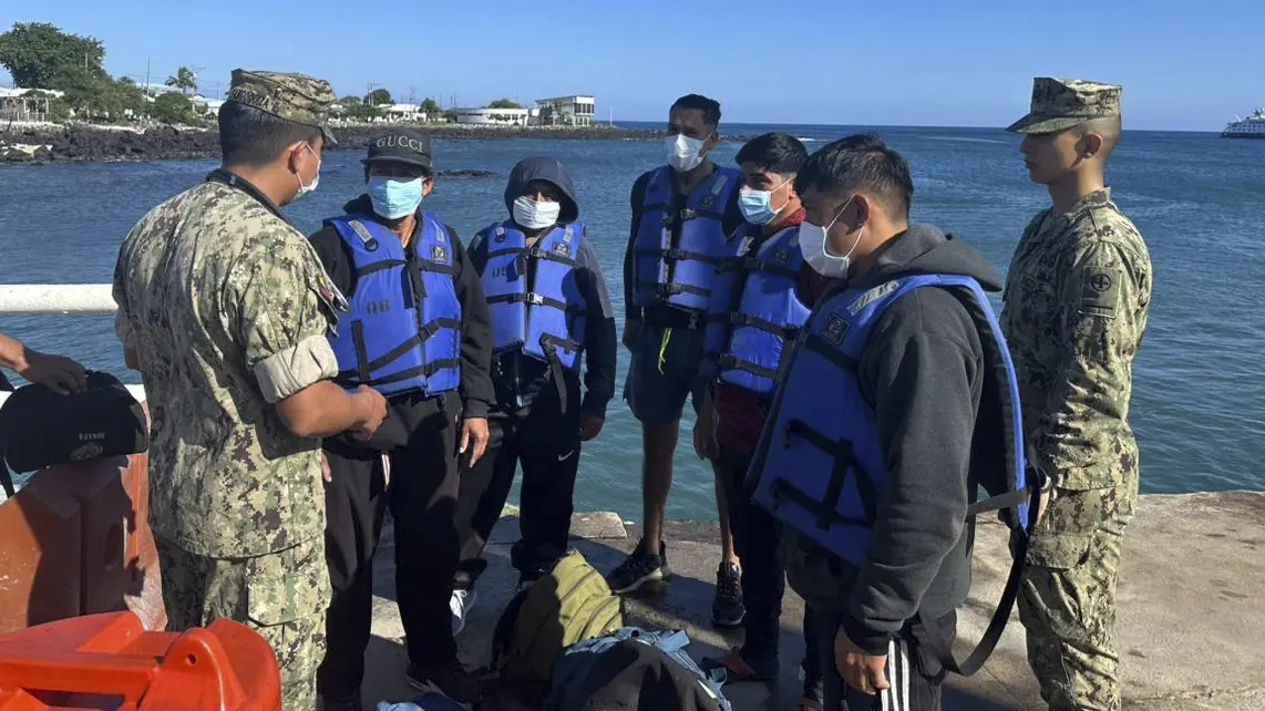 ekvadorska mornarica spasila 5 ribara koji su proveli 55 dana na moru, 10 maj 2025 - Tanjug Ecuadorean Navy via AP-682046f257846.webp