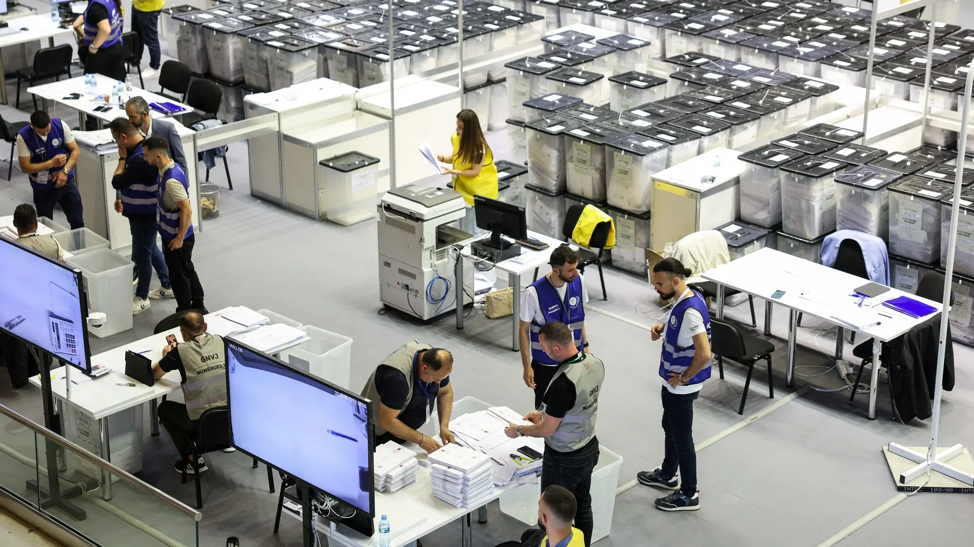 parlamentarni izbori u albaniji, albanija, tirana - 12 maj 2025 - Reuters-6824b95aa1bc1.webp