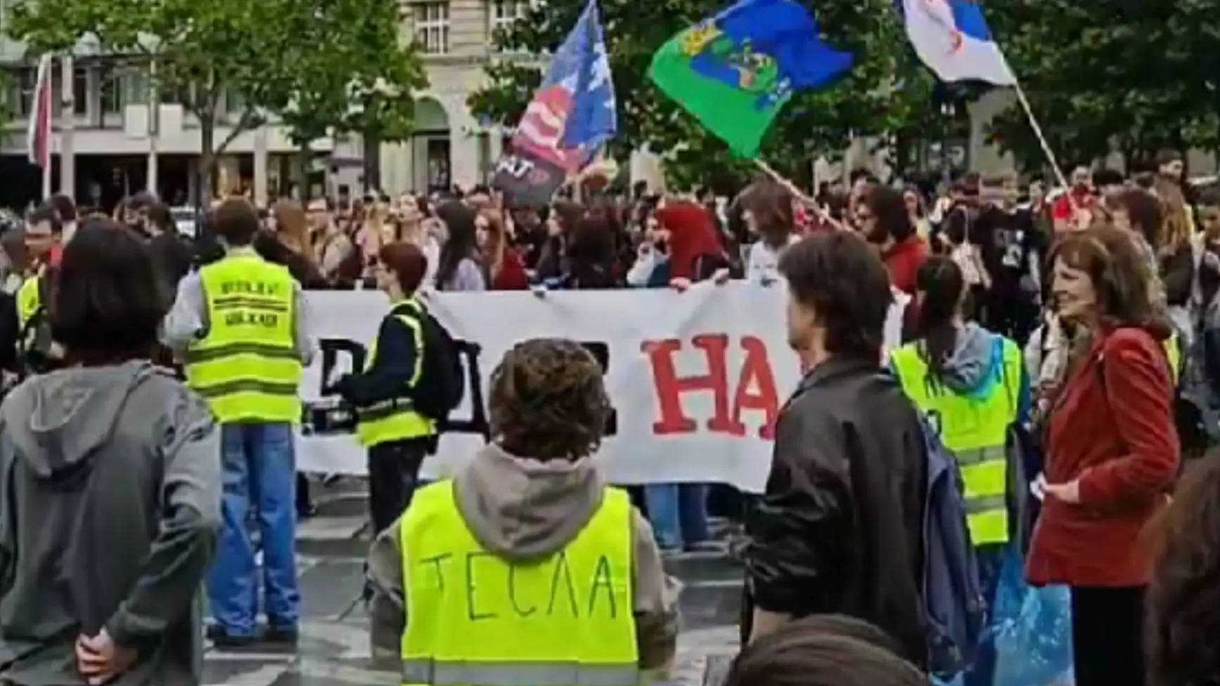 protest srednjoškolaca 21.5.2025. x@ZeljkoKisa-682e0141dfdbb.webp