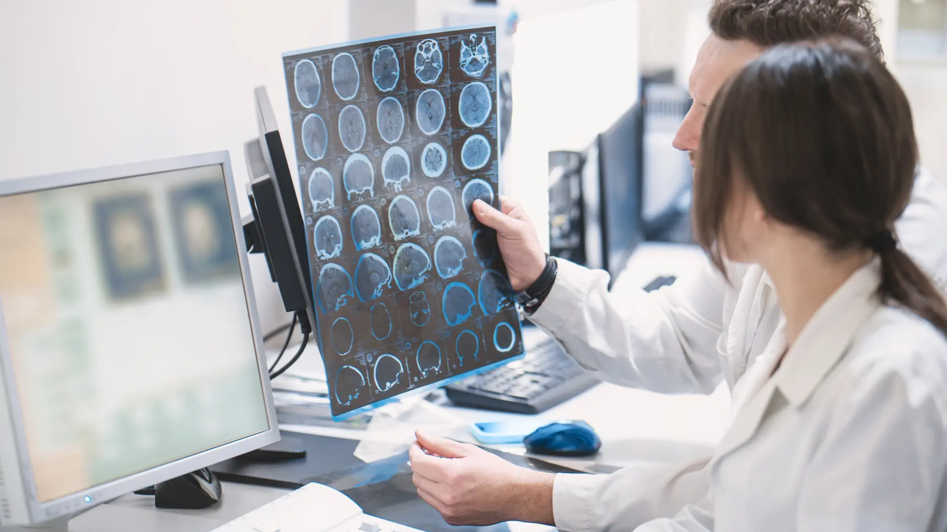 shutterstock_2494186641 mozak doktor bolnica snimak-682dcfb93257c.webp