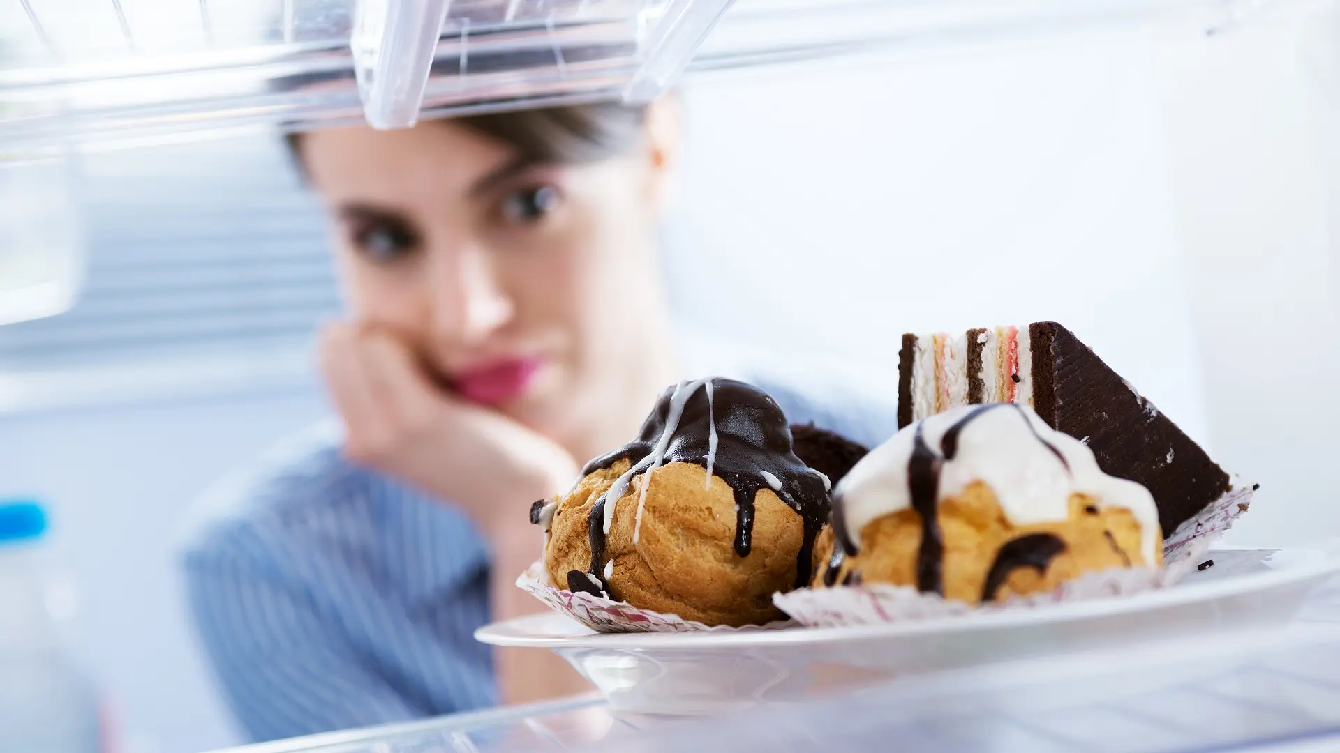slatkiši, kolači u frižideru, šećer, slatko, slatka hrana -  shutterstock_176923985-6821e037c1c3b.webp
