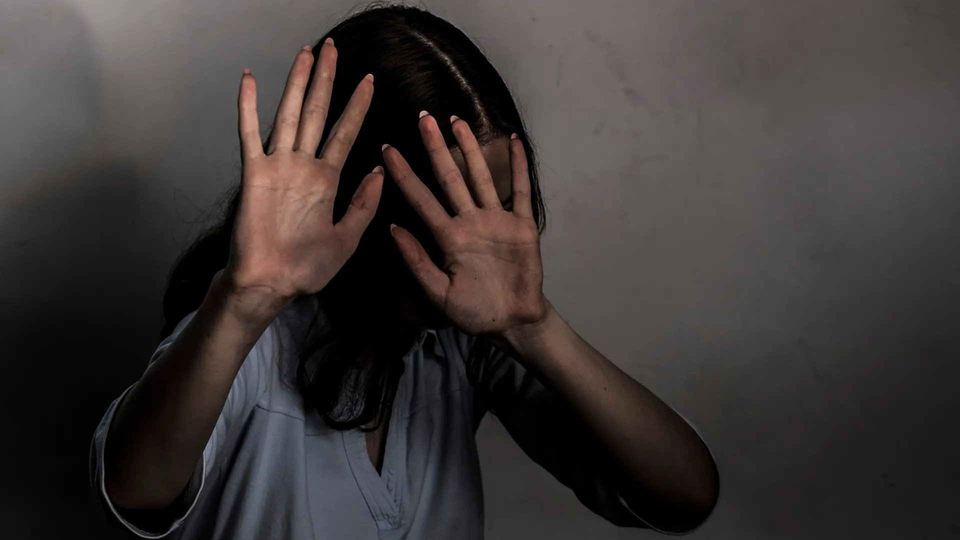 zlostavljanje, maltretiranje, seksualno zlostavljanje, femicid, trgovina ljudima ženama - shutterstock_2508350243-6823735e5ca8a.webp
