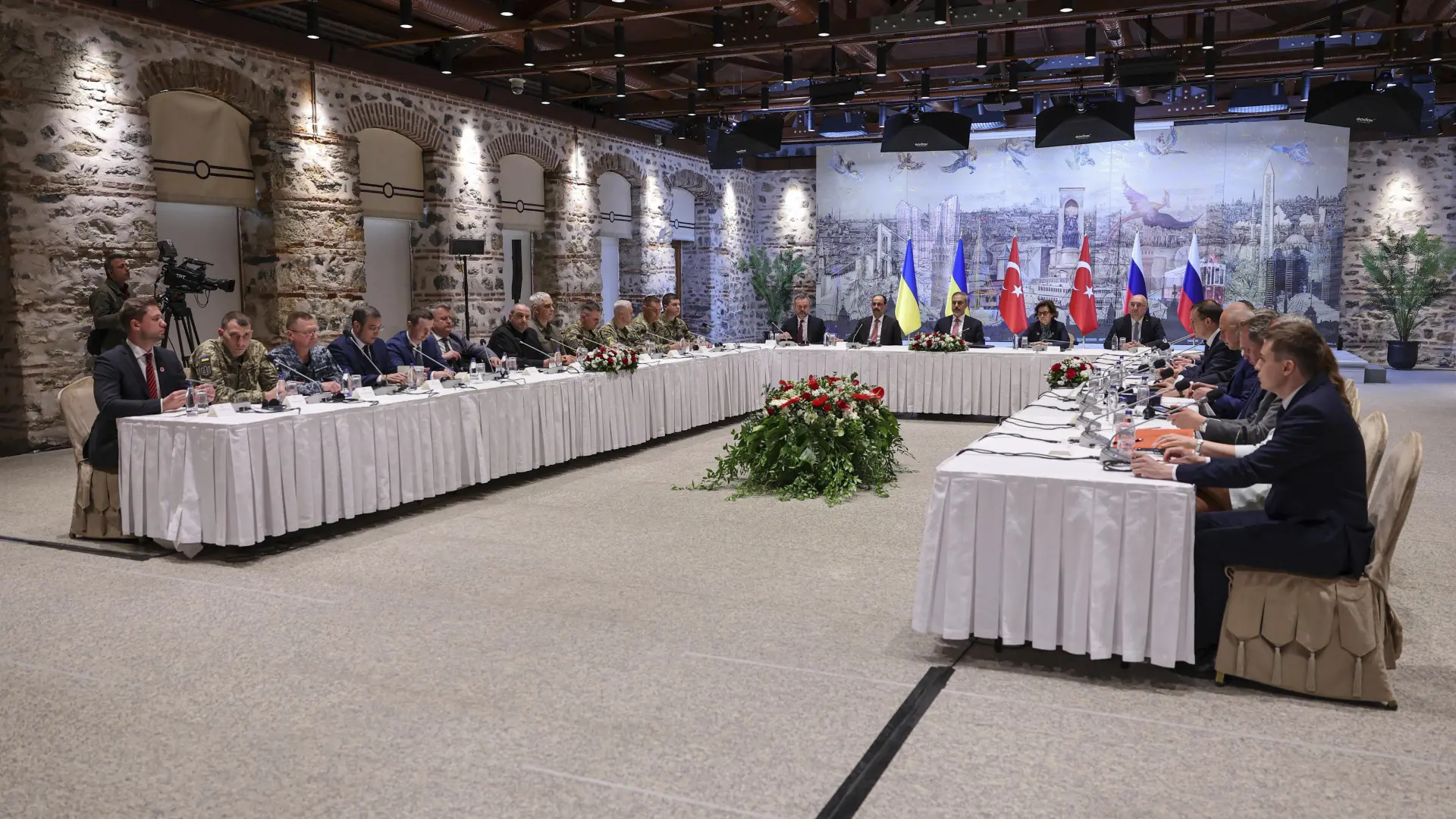 Tan2025-05-1614262047_8 pregovori istanbul rusija ukrajina Murat GokTurkish Foreign Ministry via AP-683c6cf4d562e.webp