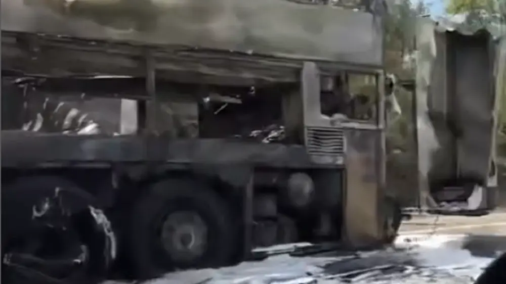izgoreo autobus kod boljevca - foto Printscreen Instagram 192_rs-683de7855d90a.webp
