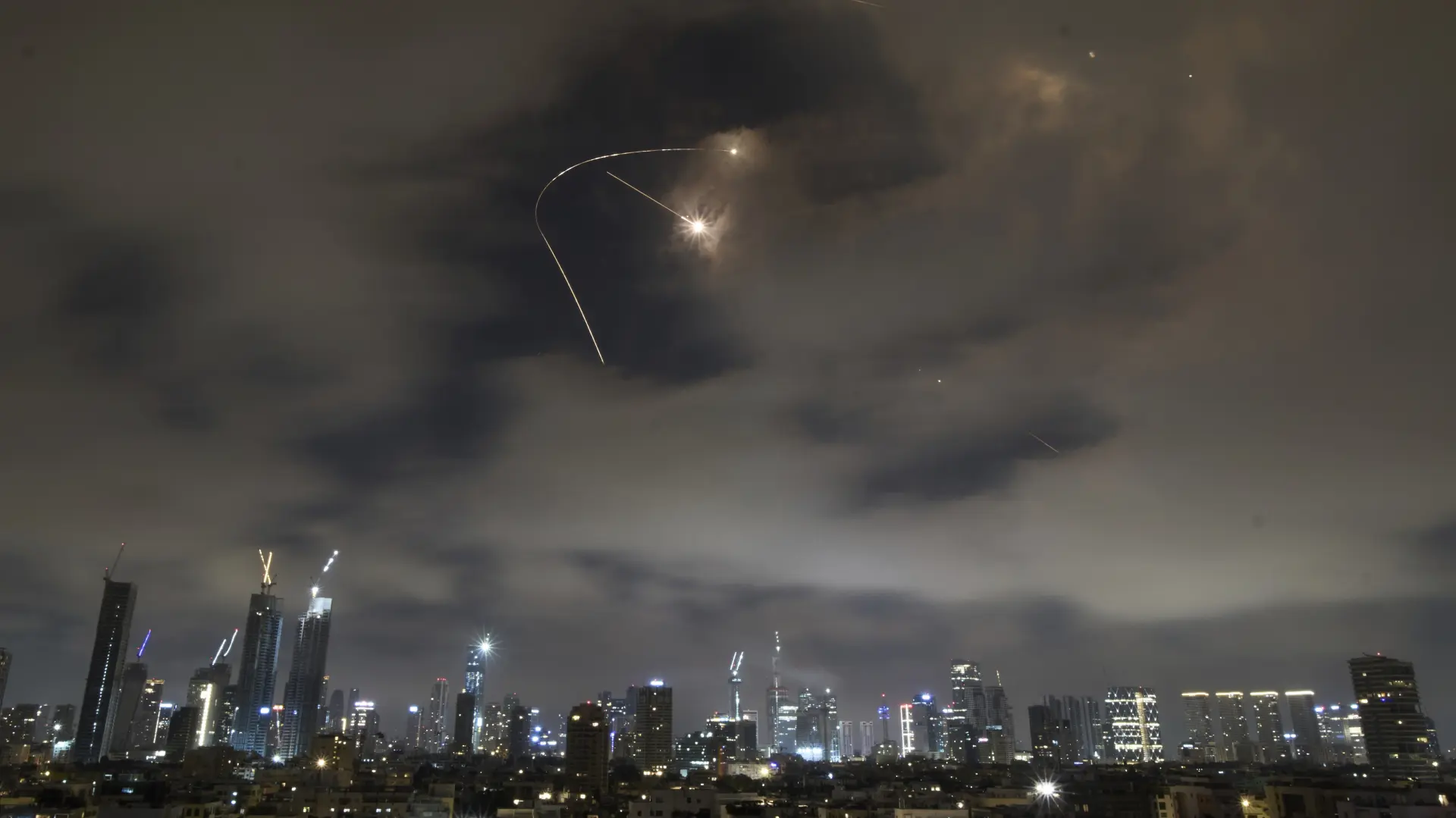 izrael iran AP-685658067aa63.webp