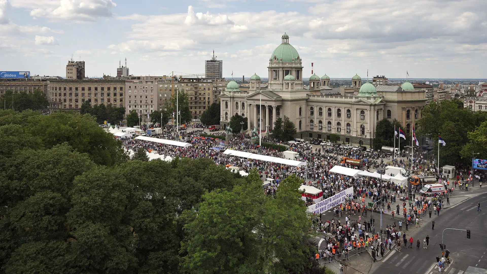 književno veče, narodna skupština republike srbije, pionirski park, vidovdan - 28 jun 2025 - AP Photo Darko Vojinovic-68601e026099a.webp
