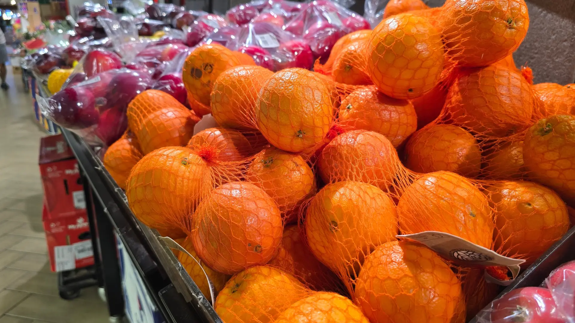 pomorandže prodavnica voćara shutterstock-685910edd4cd0.webp