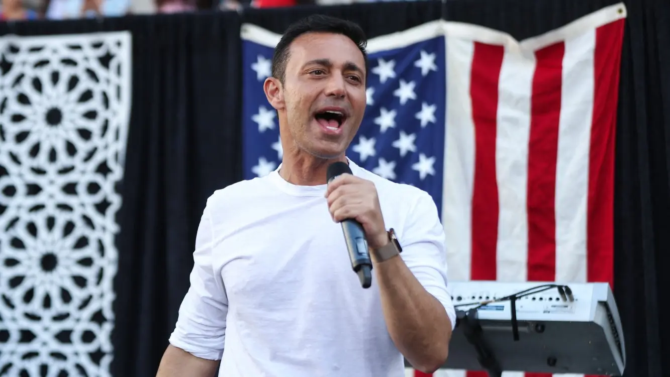 profimedia-0445626090 mustafa sandal-6851606183838.webp