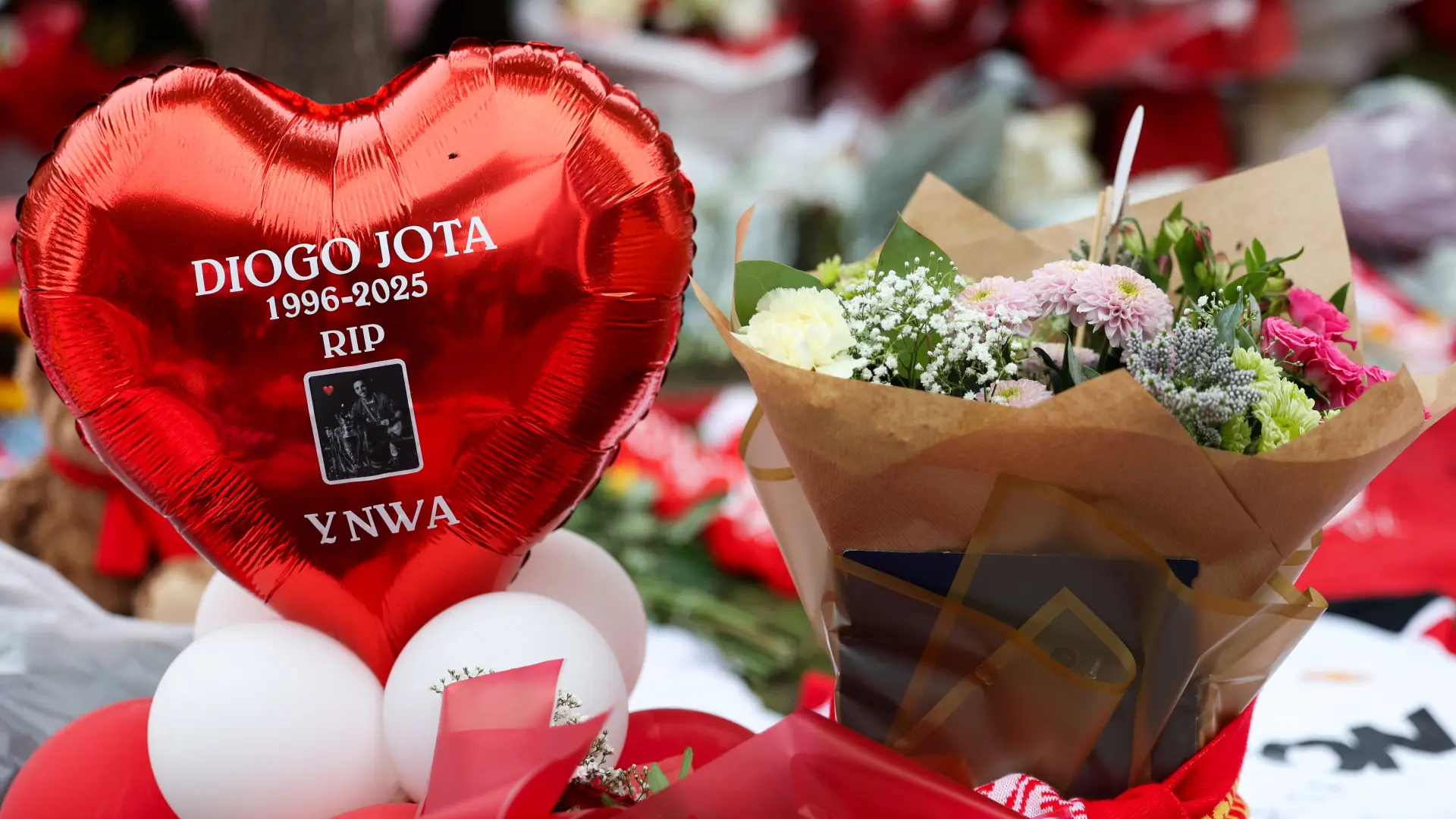 2025-07-05T102349Z_1322173958_RC2AGFA2KOV9_RTRMADP_3_SOCCER-LIVERPOOL-PORTUGAL-JOTA-LIVERPOOL diogo zota jota reuters-686d5094a8f22.webp
