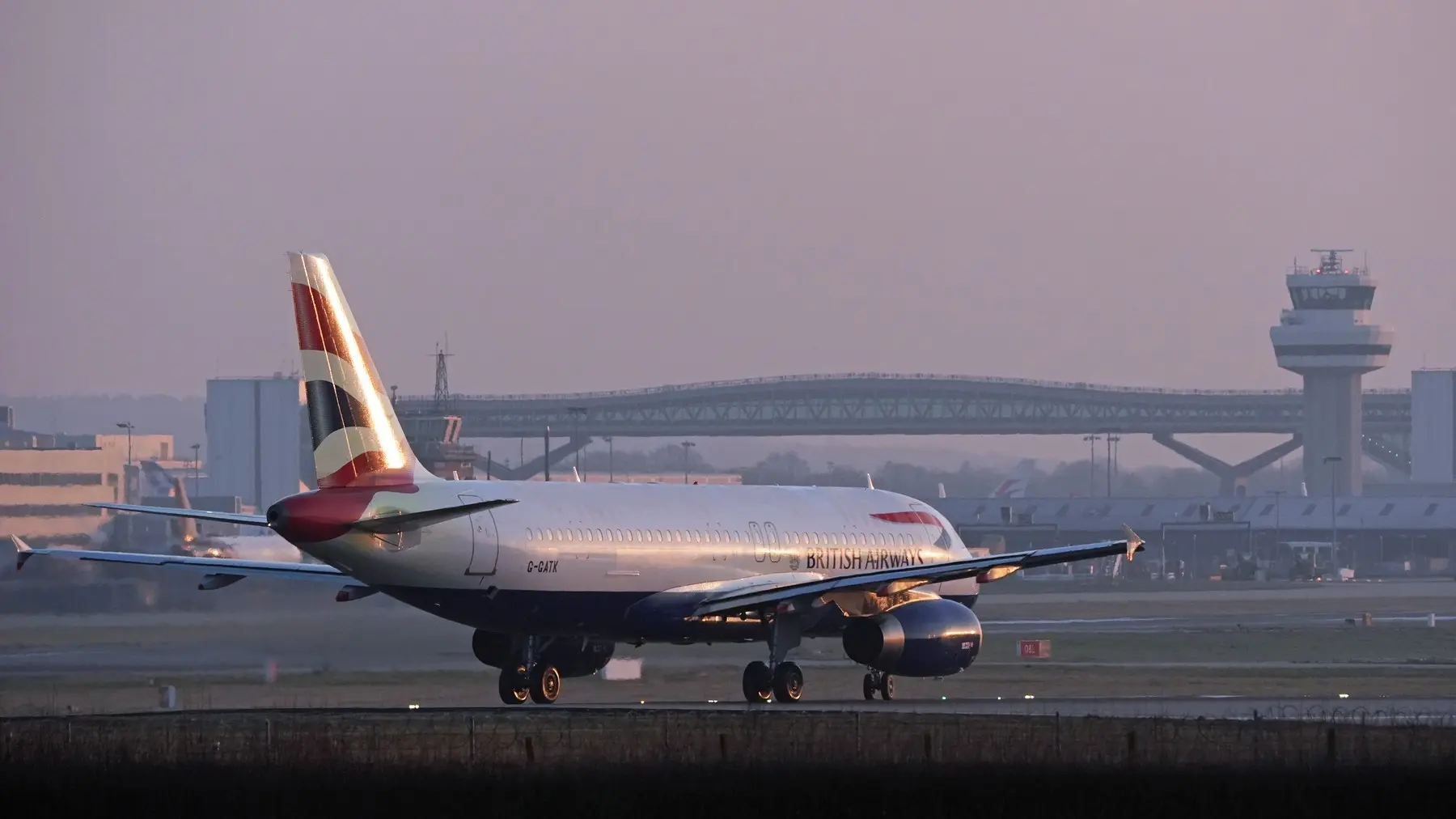 avion, aerodrom getvik, london, british airways, britiš ervejz - profimedia-0965986387-687bb727c30c3.webp