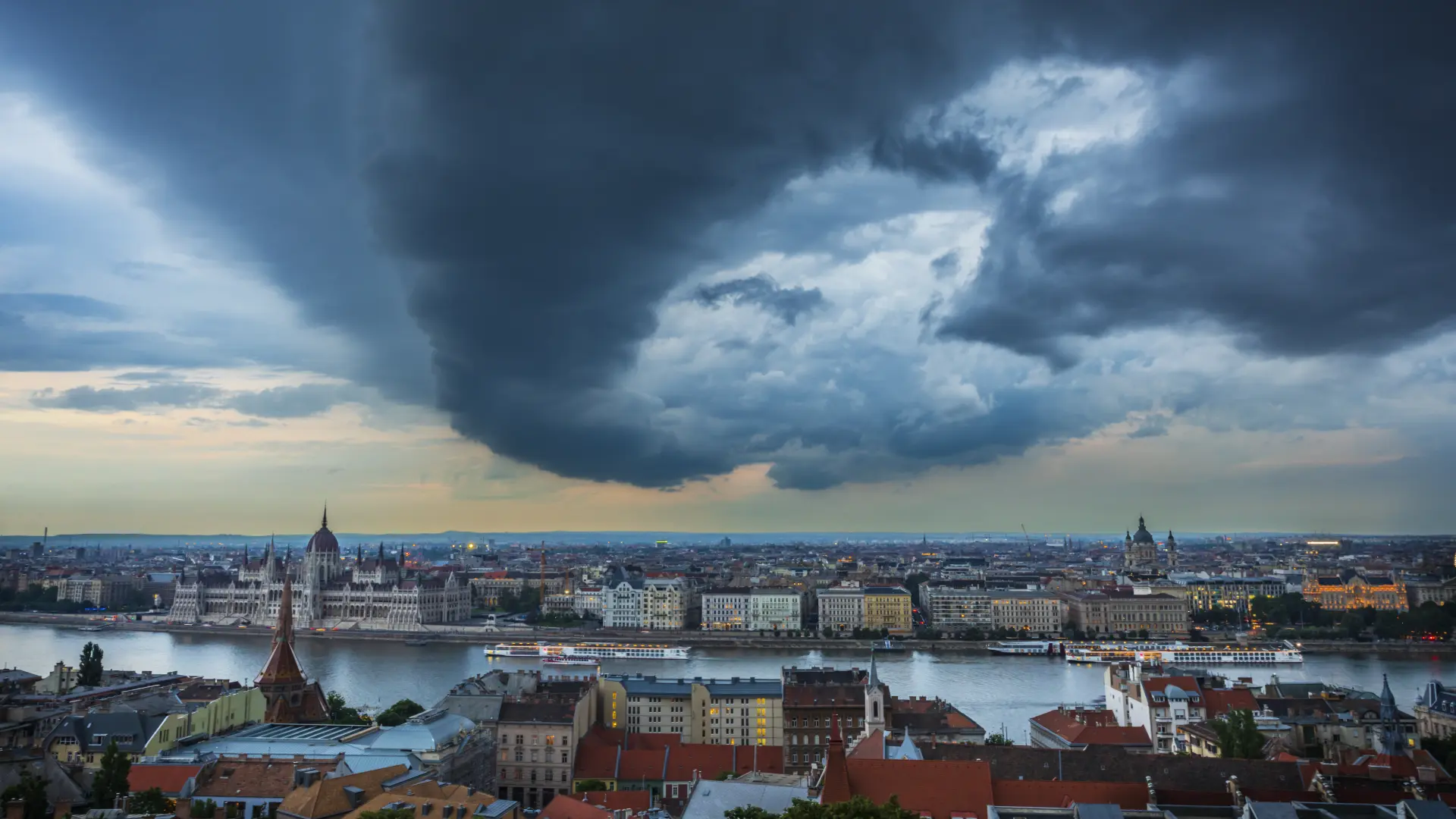 nevreme budimpešta shutterstock-686bdfda5f4af.webp