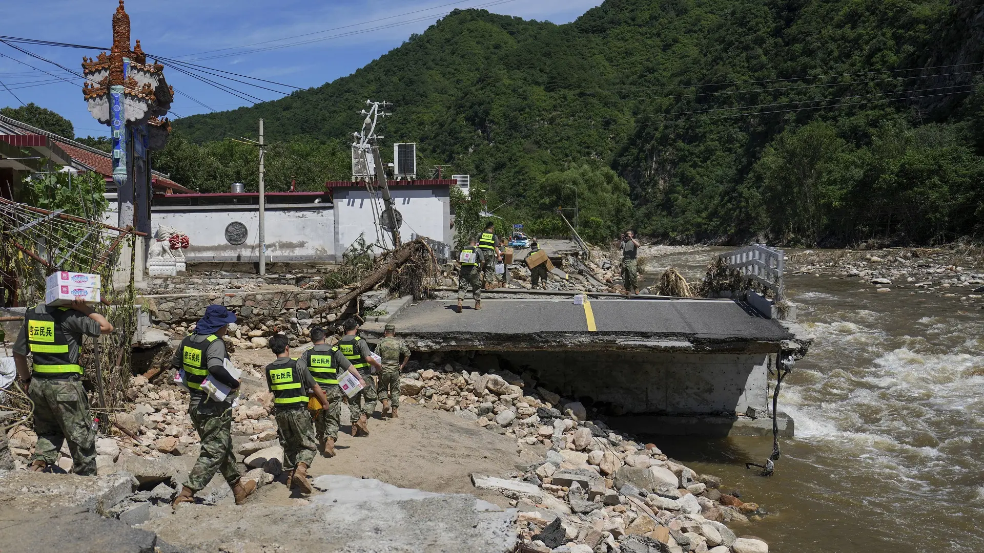 nevreme kina, 31 jul 2025 - Tanjug Ju Huanzong Xinhua via AP (1)-688b170a394f0.webp