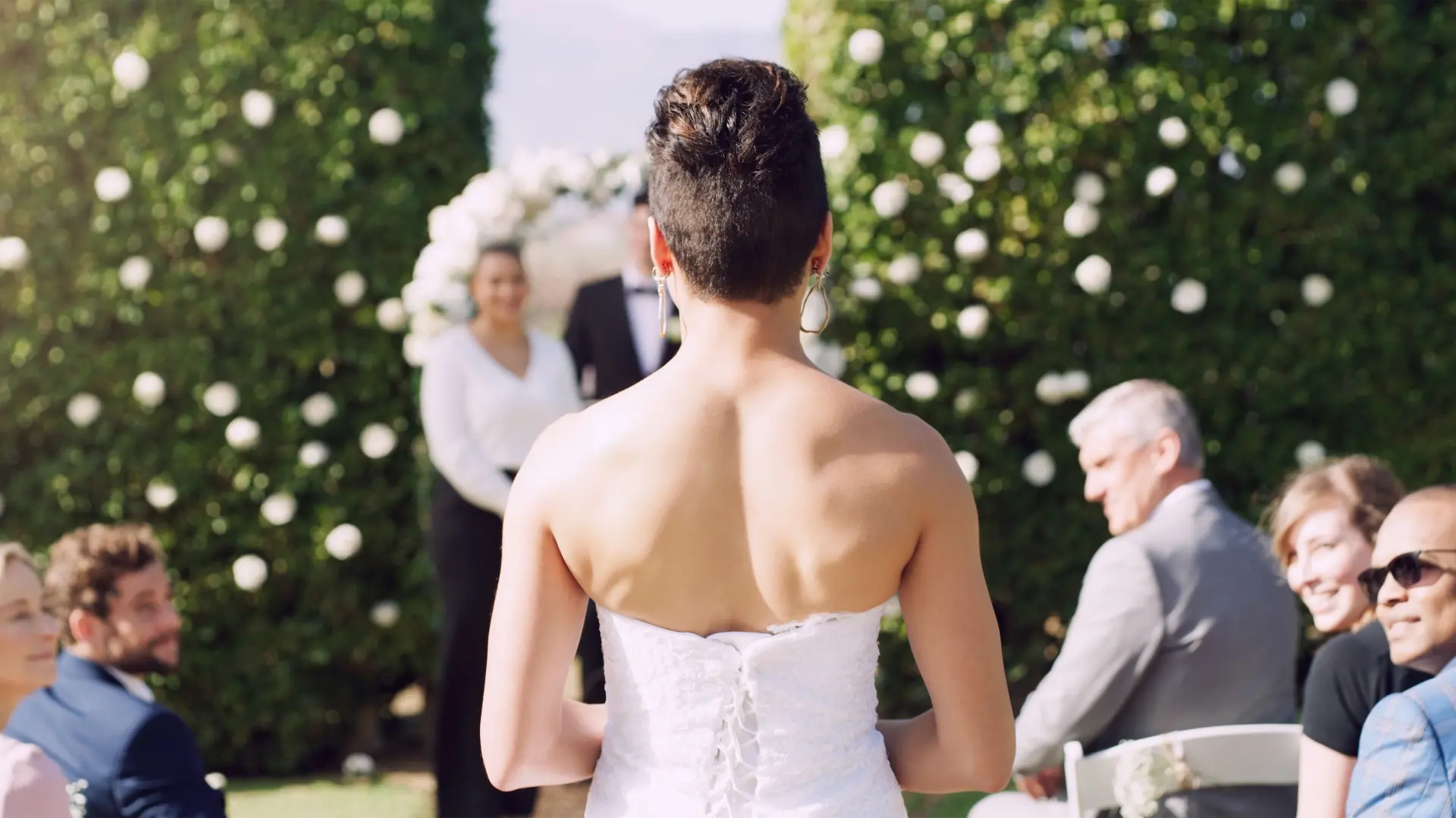 shutterstock_2475379857 svadba mlada venčanje-6885dd763d847.webp