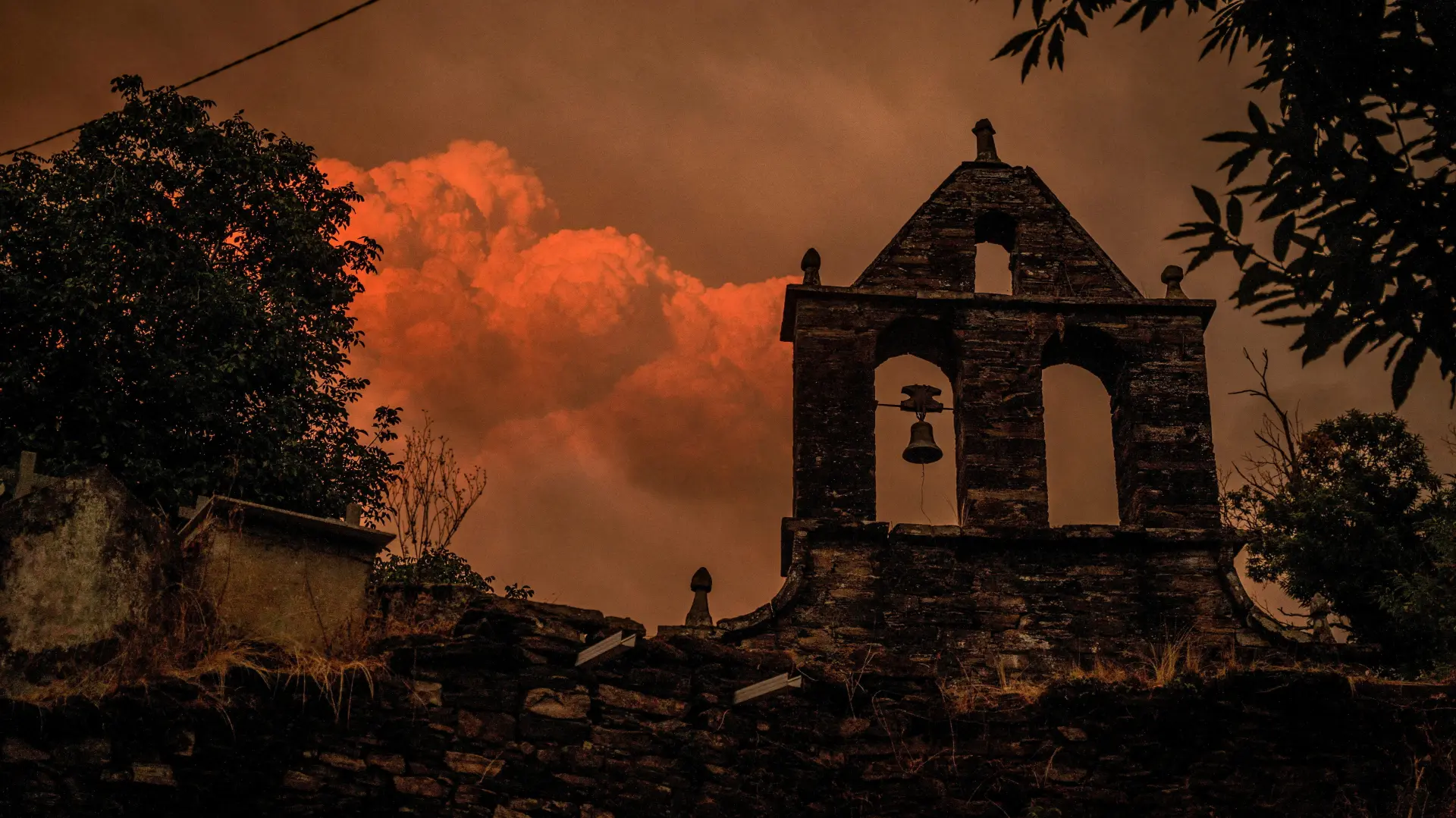 španija, požar, požari u španiji - 16 avg 2025 - REUTERS-68a4b19a441f3.webp