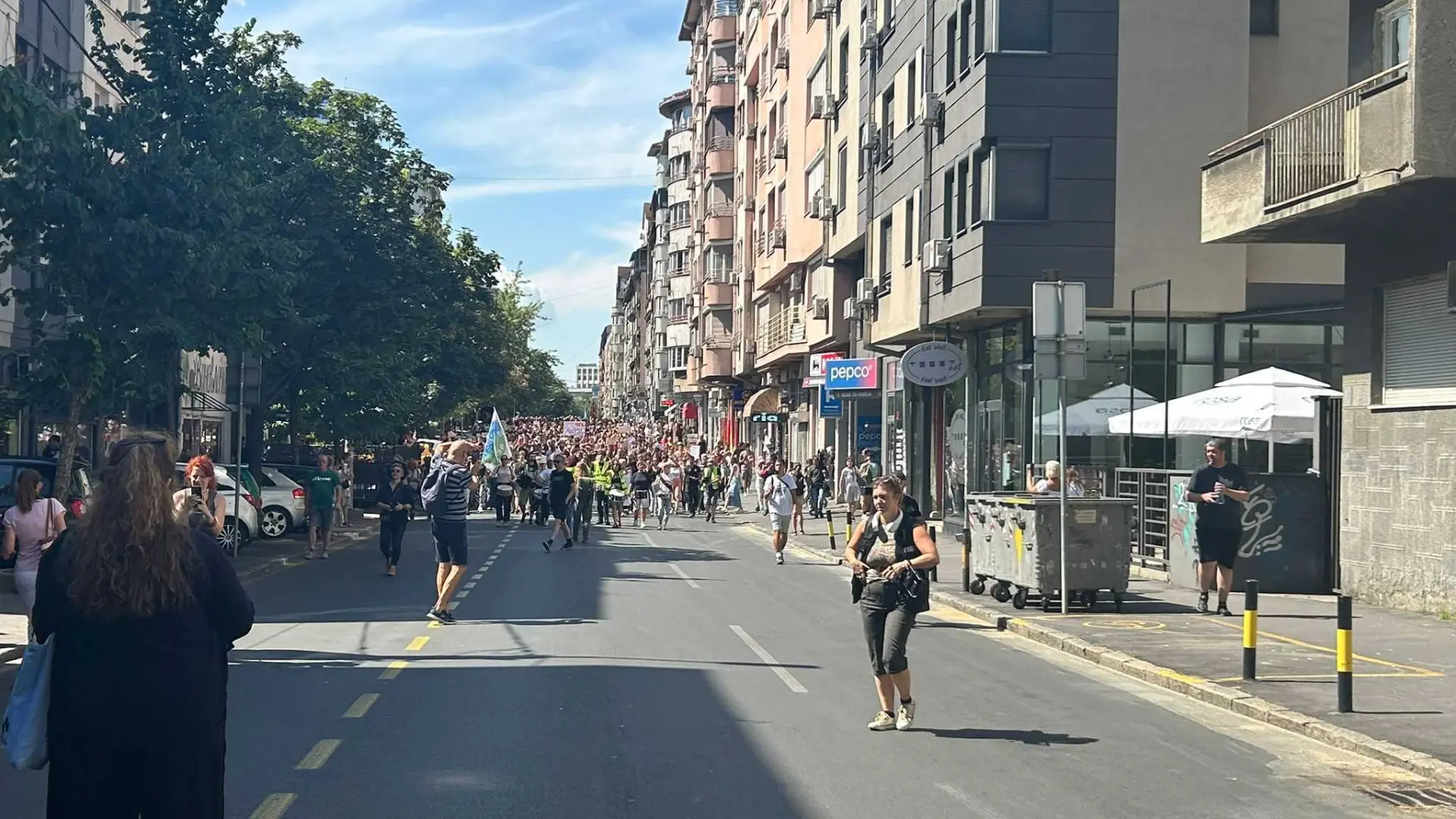 Nikolina Sinđelić protest podrške, UNA (2)-68a455d003ced.webp