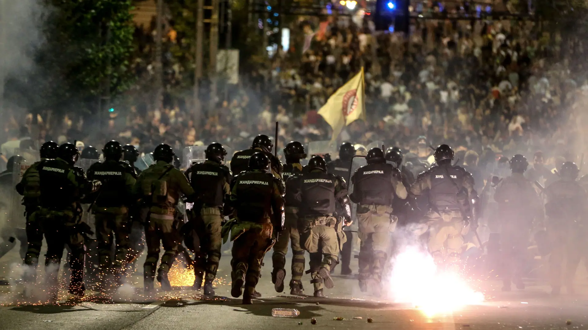 Protesti Beograd, blokada, policija, žandarmerija, neredi, ATA Images-68a08a88c0283.webp