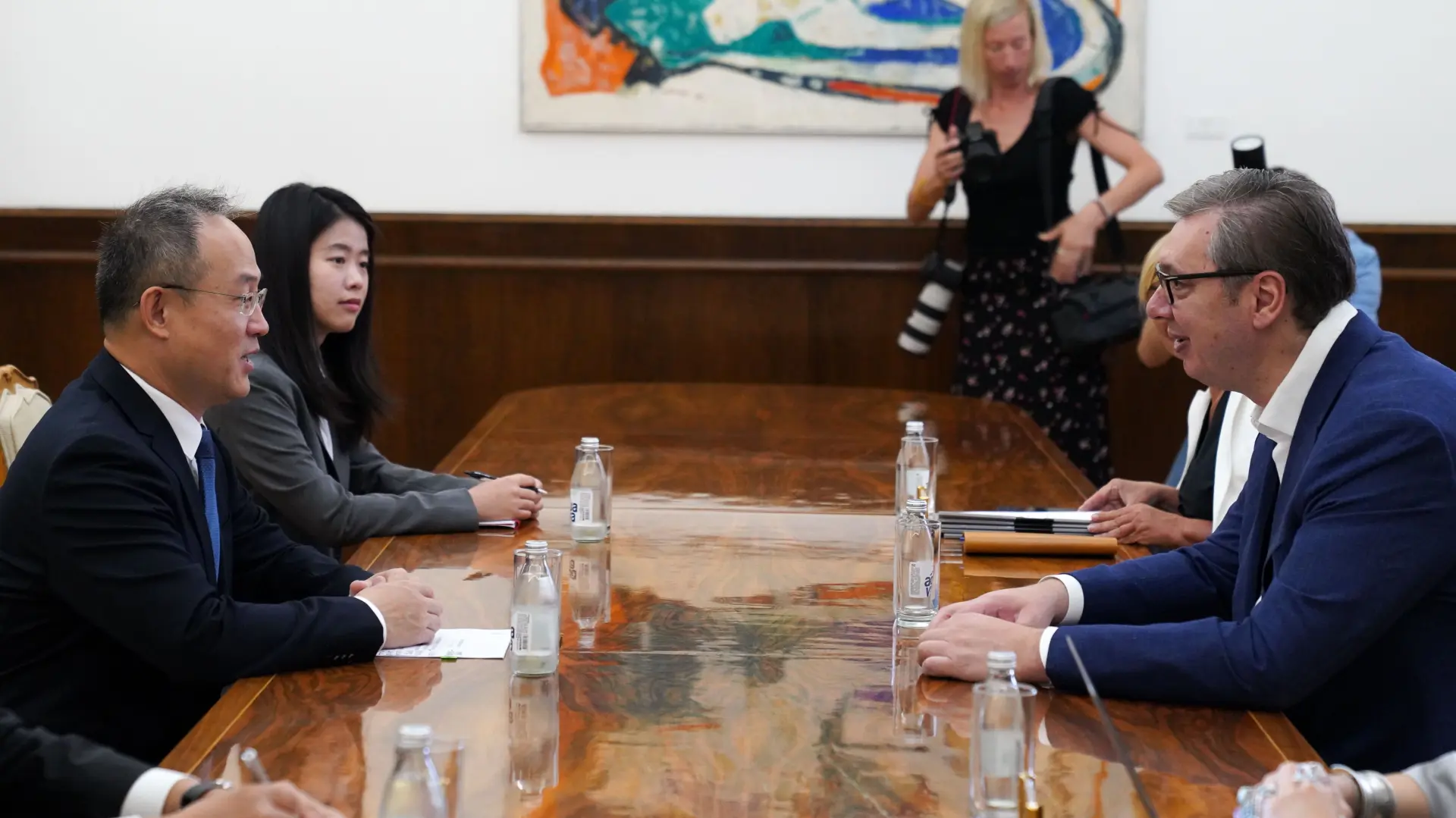 Tan2025-08-2509192234_2 aleksandar vucic li ming ambasador kine jadranka ilic-68ac85b69c32c.webp